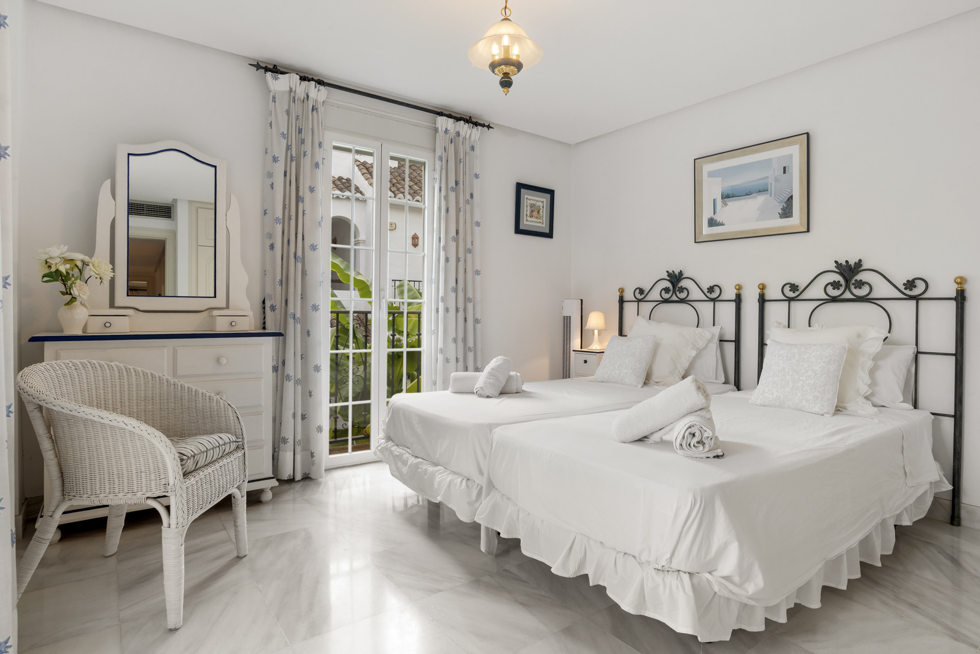  Image of Town House - 3 Bedrooms - 3 Bathrooms for sale in Malaga-Marbella-Spain, Image 9