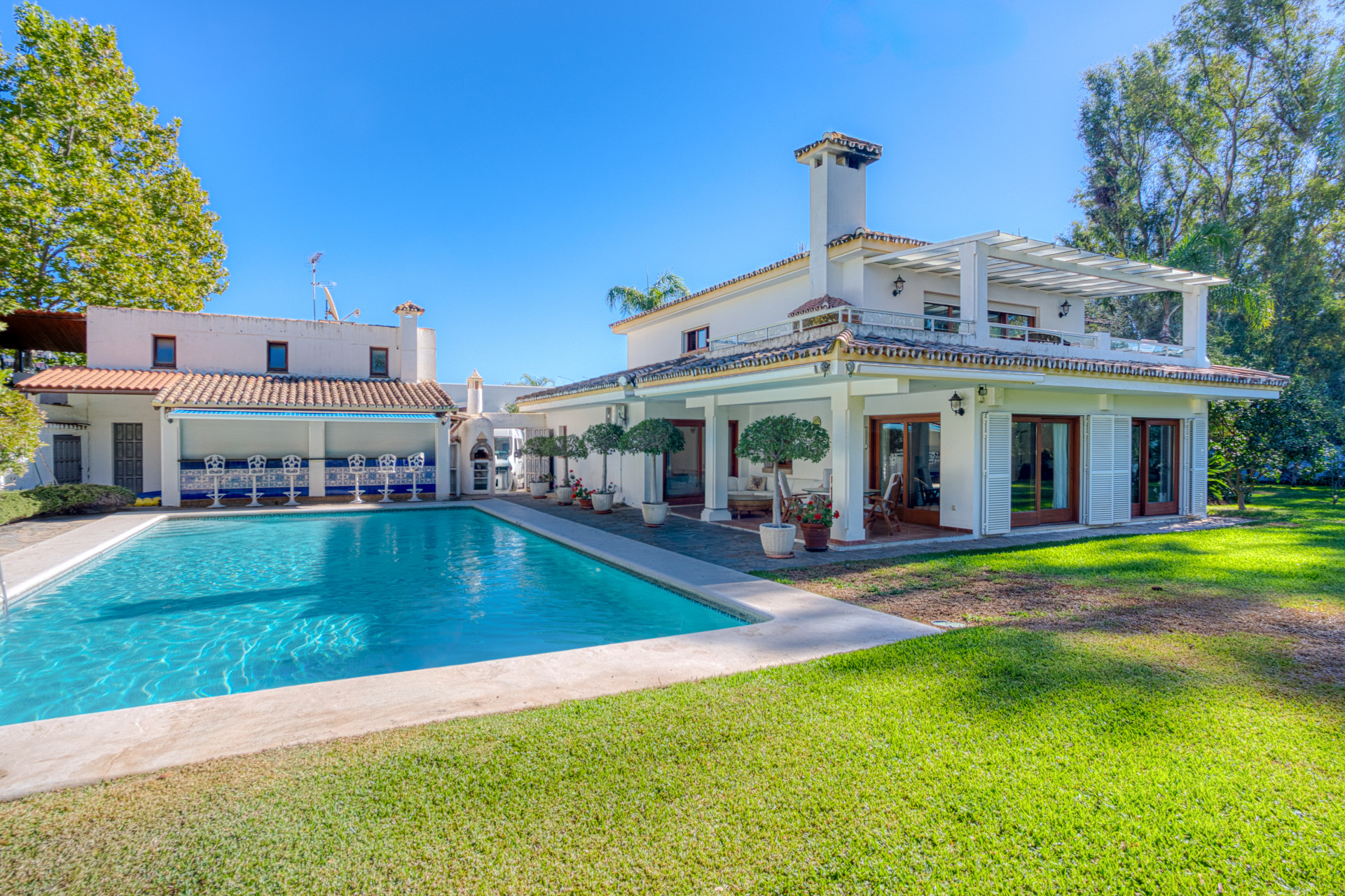 Image of Villa - 5 Bedrooms - 5 Bathrooms for Sale in Malaga-Estepona-Spain, Image 1