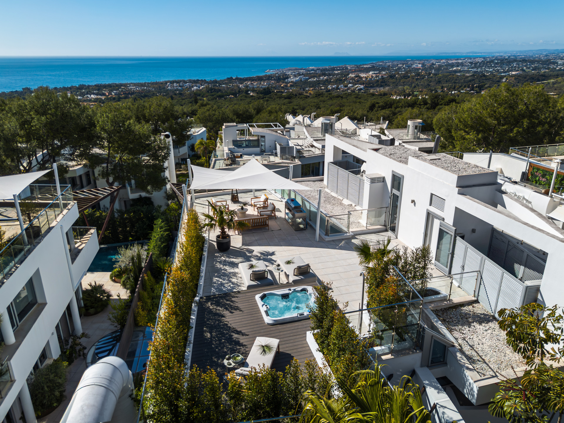  Image of Semi Detached House - 4 Bedrooms - 4 Bathrooms for sale in Malaga-Marbella-Spain, Image 25