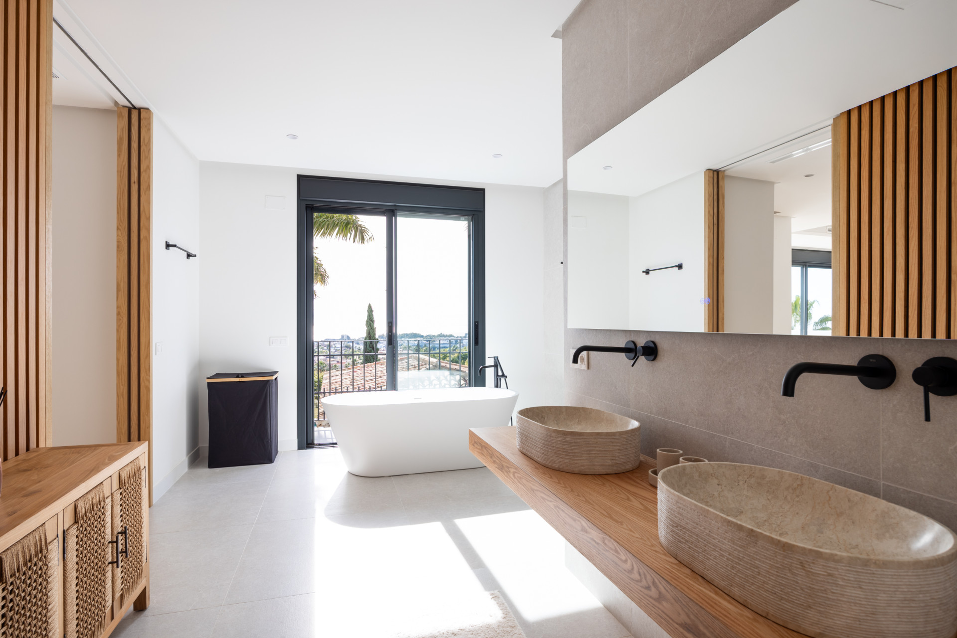  Image of Villa - 4 Bedrooms - 7 Bathrooms for sale in Malaga-Benahavis-Spain, Image 17