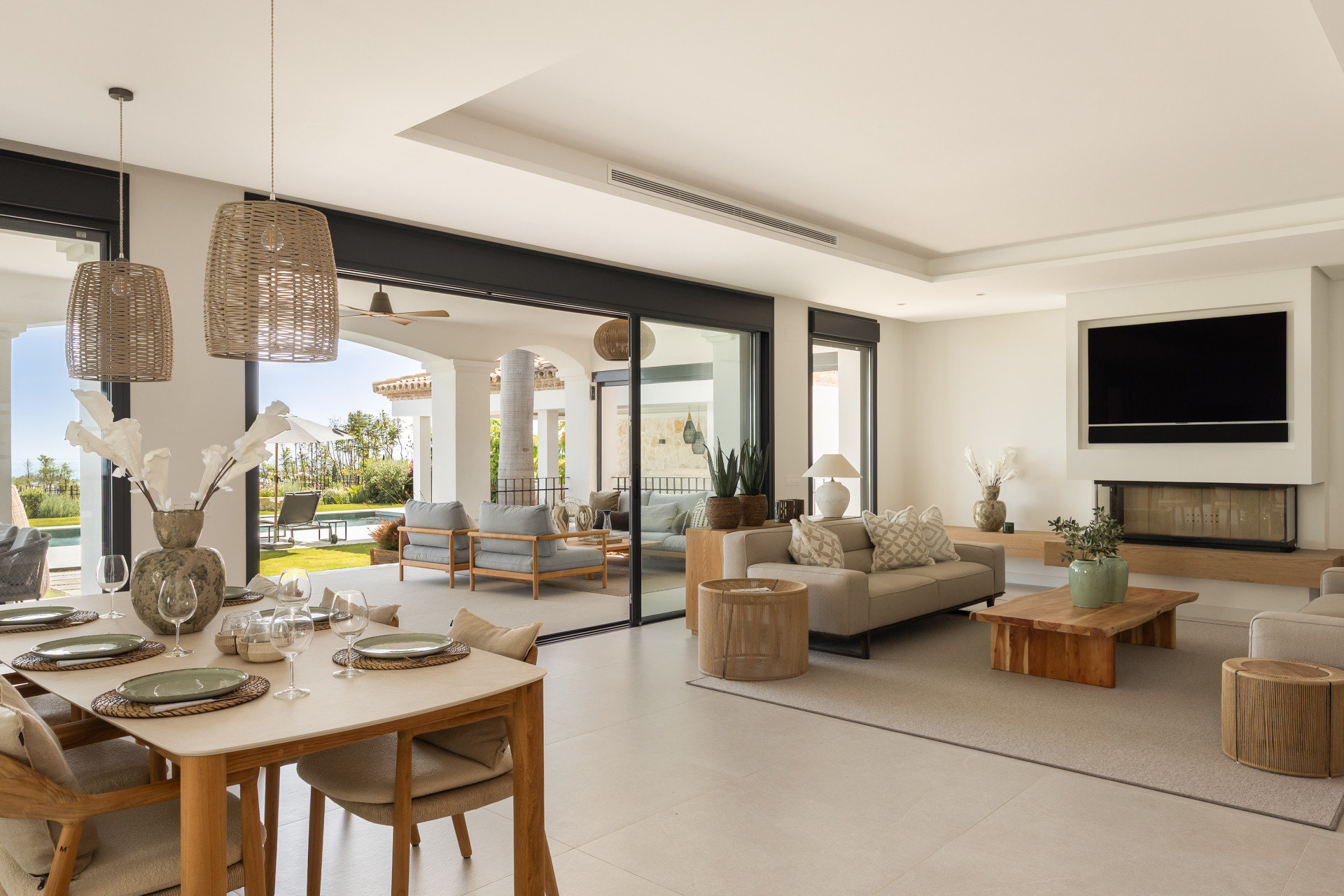  Image of Villa - 4 Bedrooms - 7 Bathrooms for sale in Malaga-Benahavis-Spain, Image 6