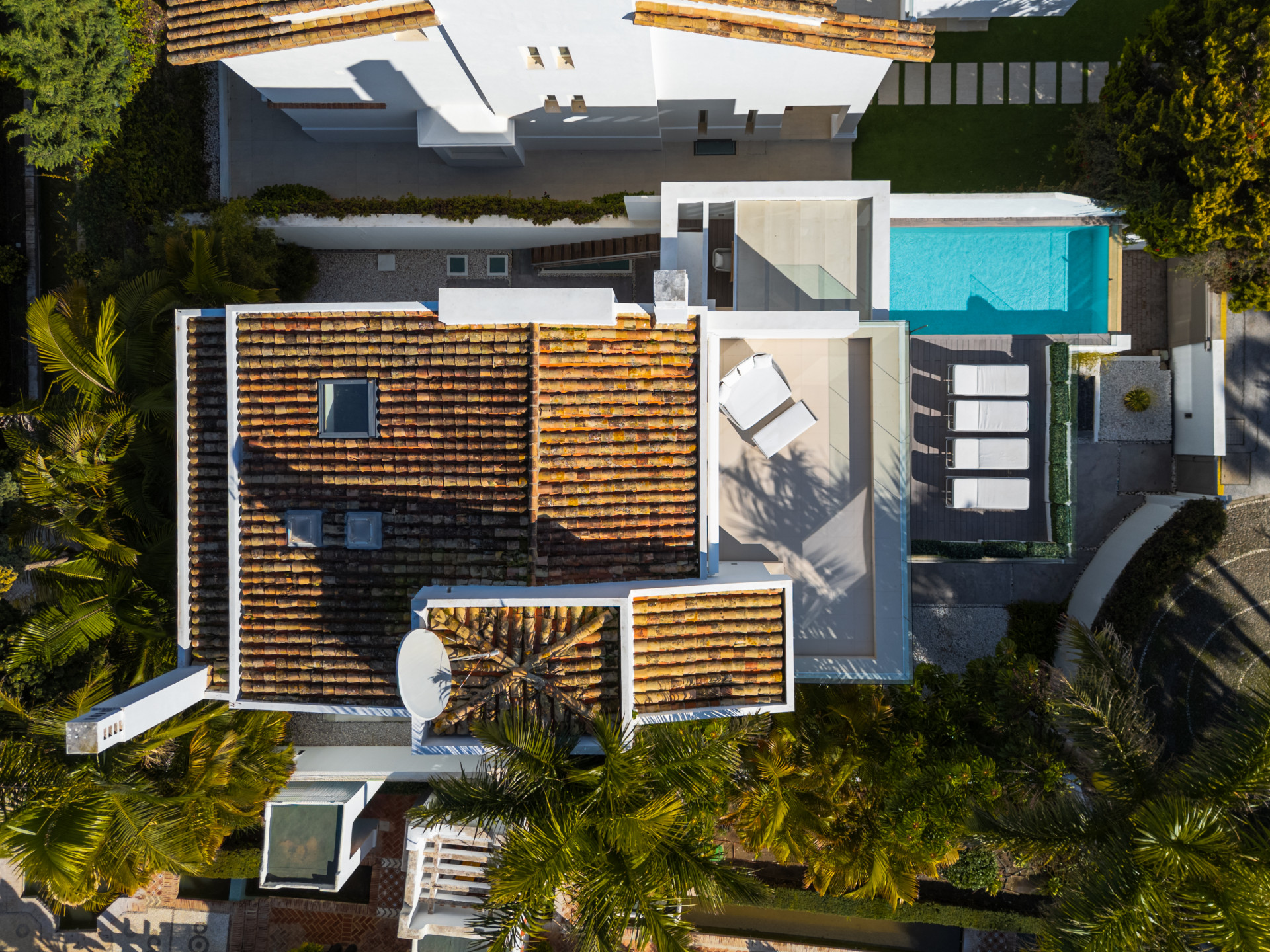  Image of Semi Detached House - 4 Bedrooms - 4 Bathrooms for sale in Malaga-Marbella-Spain, Image 34