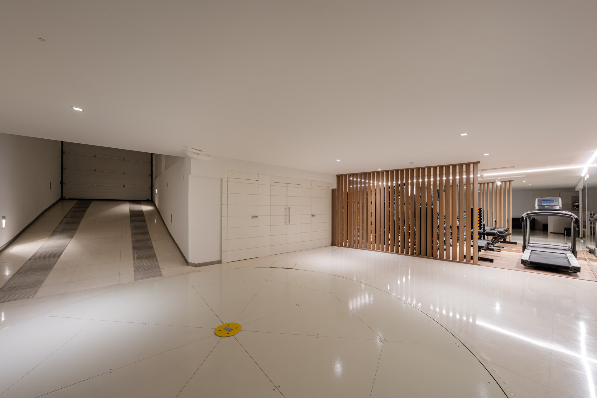  Image of Semi Detached House - 4 Bedrooms - 4 Bathrooms for sale in Malaga-Marbella-Spain, Image 29
