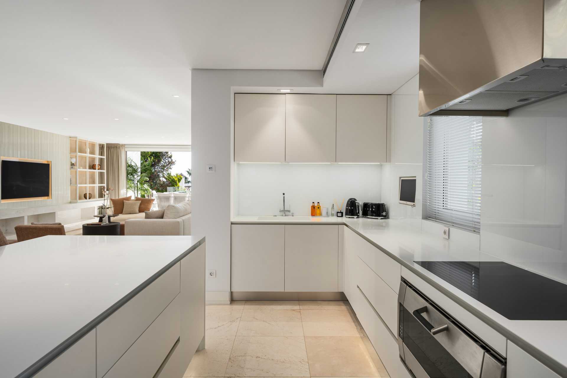  Image of Semi Detached House - 4 Bedrooms - 4 Bathrooms for sale in Malaga-Marbella-Spain, Image 9