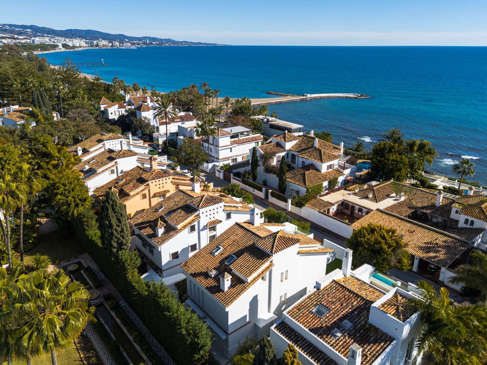  Image of Semi Detached House - 4 Bedrooms - 4 Bathrooms for sale in Malaga-Marbella-Spain, Image 33