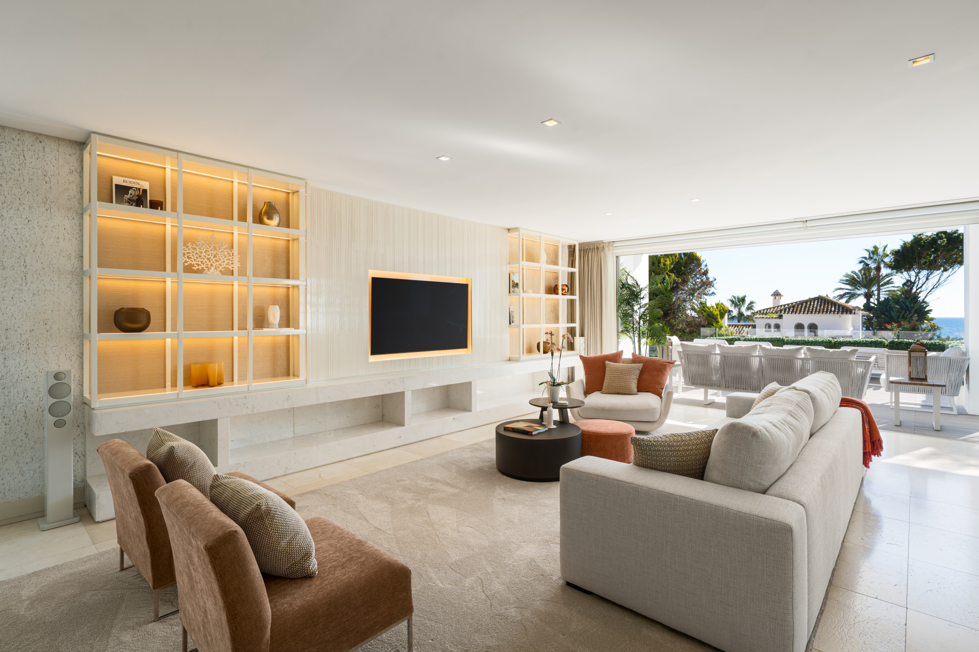  Image of Semi Detached House - 4 Bedrooms - 4 Bathrooms for sale in Malaga-Marbella-Spain, Image 8