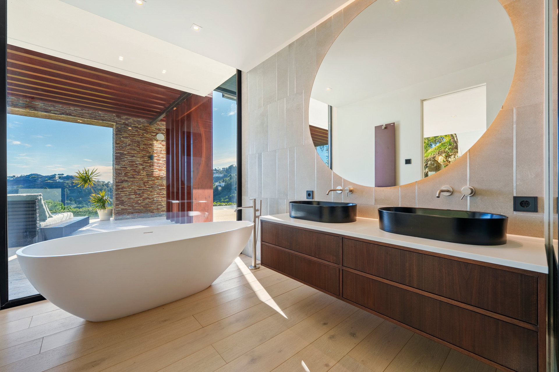  Image of Villa - 5 Bedrooms - 5 Bathrooms for sale in Malaga-Benahavis-Spain, Image 24