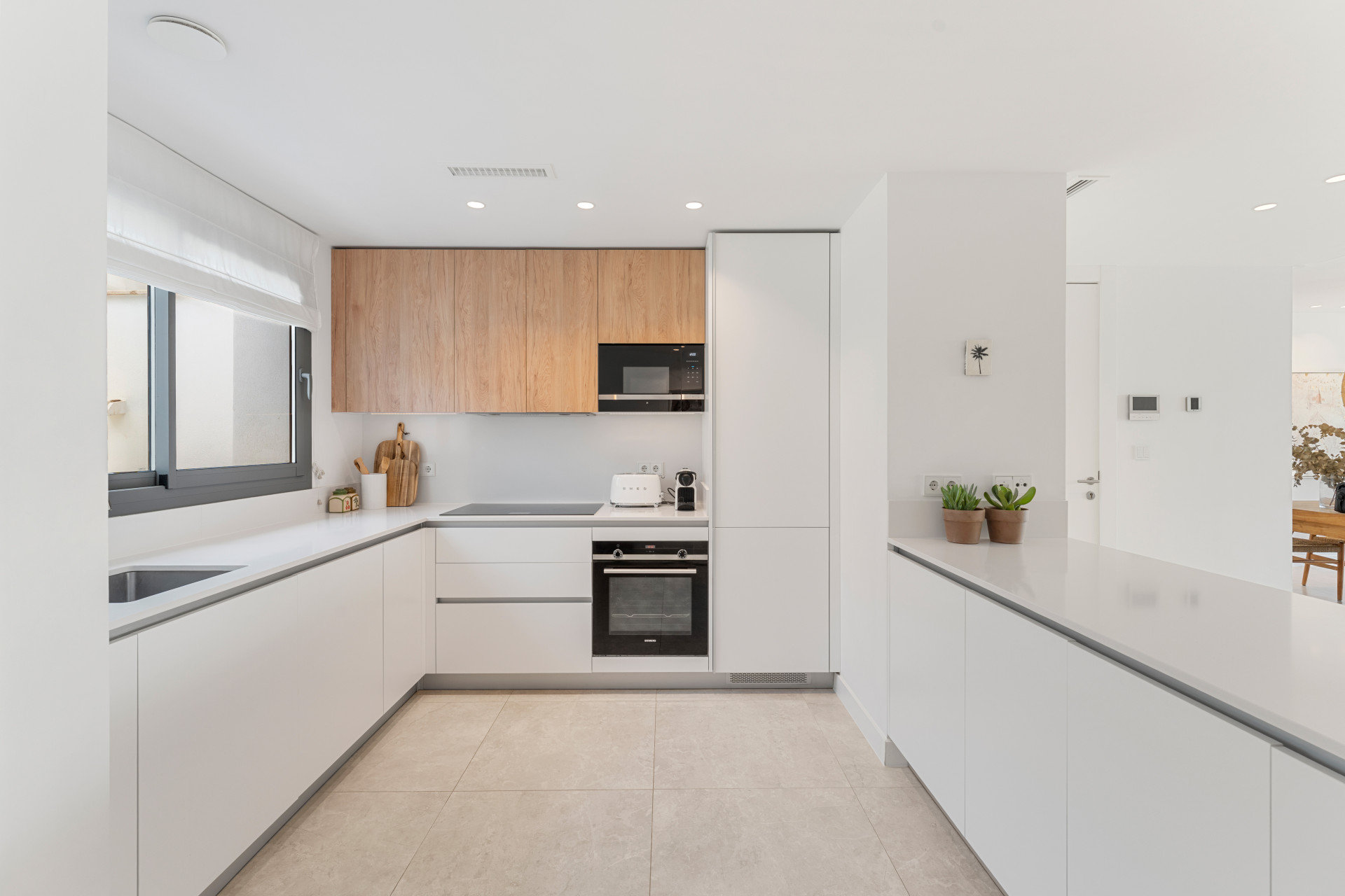  Image of Apartment - 4 Bedrooms - 3 Bathrooms for sale in Malaga-Marbella-Spain, Image 6