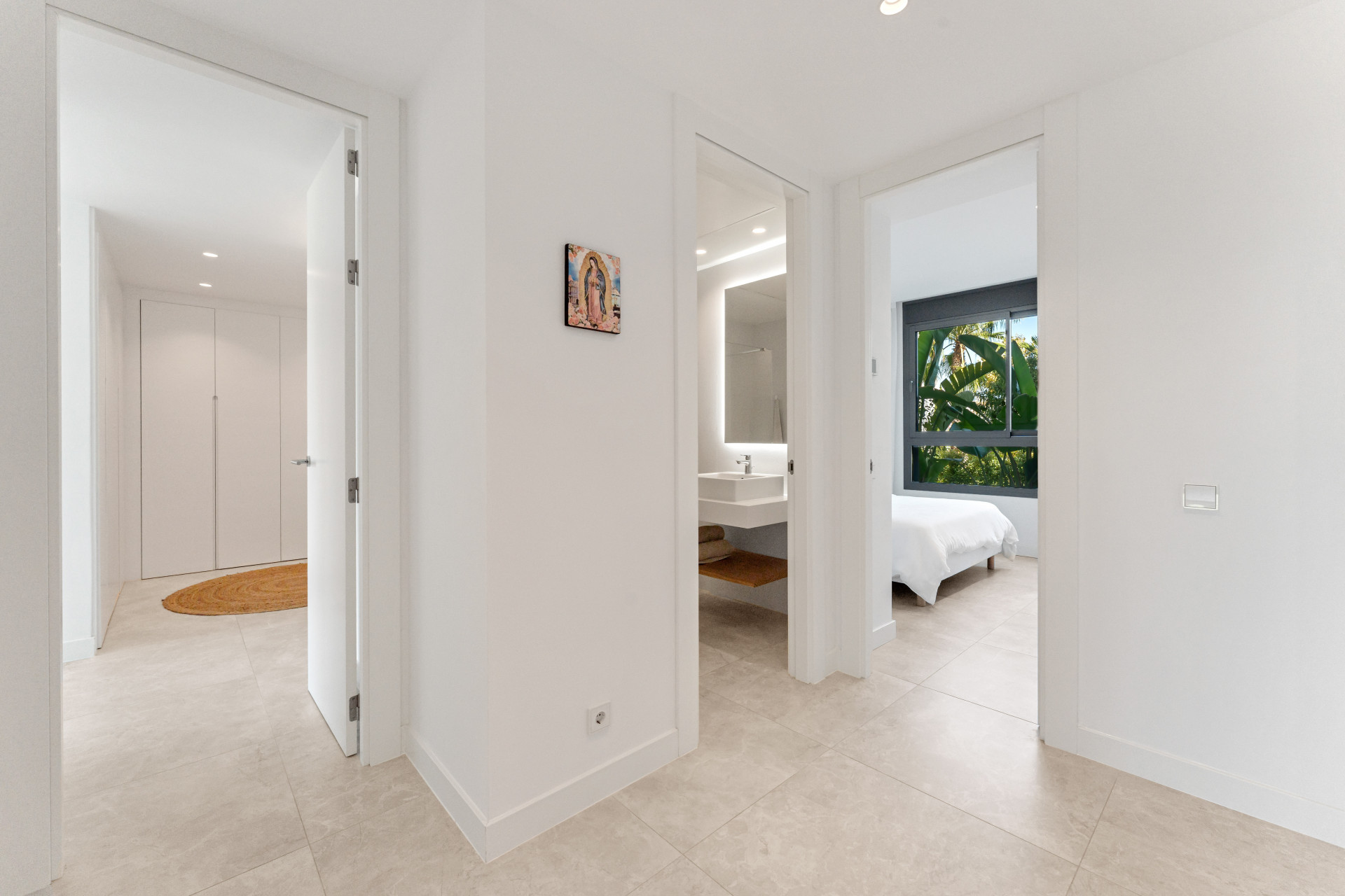  Image of Apartment - 4 Bedrooms - 3 Bathrooms for sale in Malaga-Marbella-Spain, Image 8
