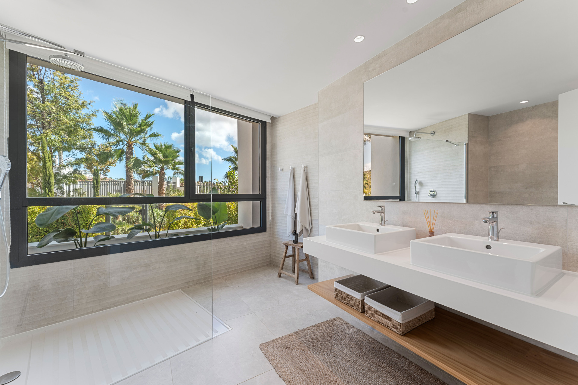  Image of Apartment - 4 Bedrooms - 3 Bathrooms for sale in Malaga-Marbella-Spain, Image 9