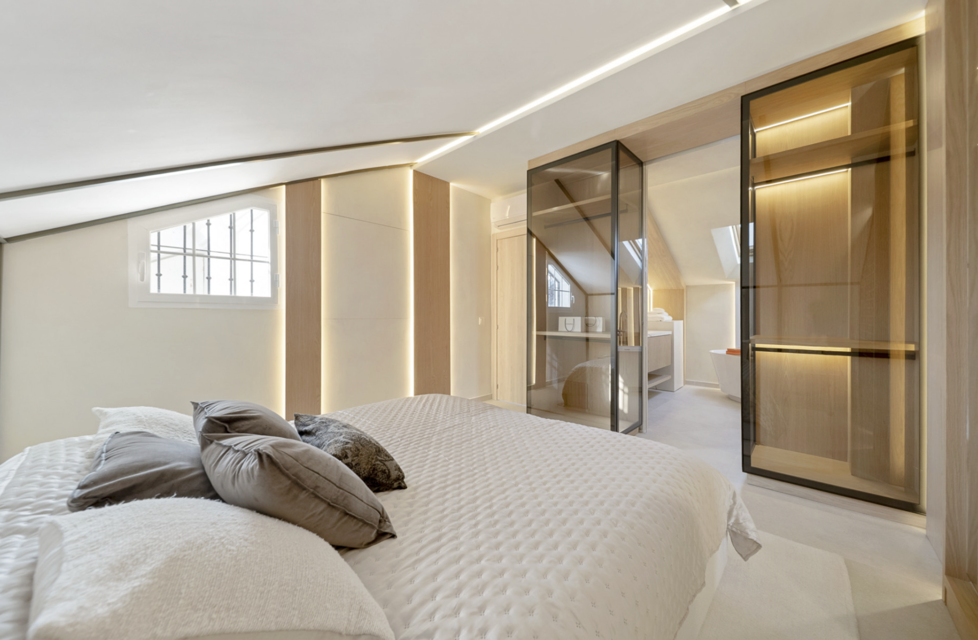  Image of Town House - 3 Bedrooms - 3 Bathrooms for sale in Malaga-Marbella-Spain, Image 15