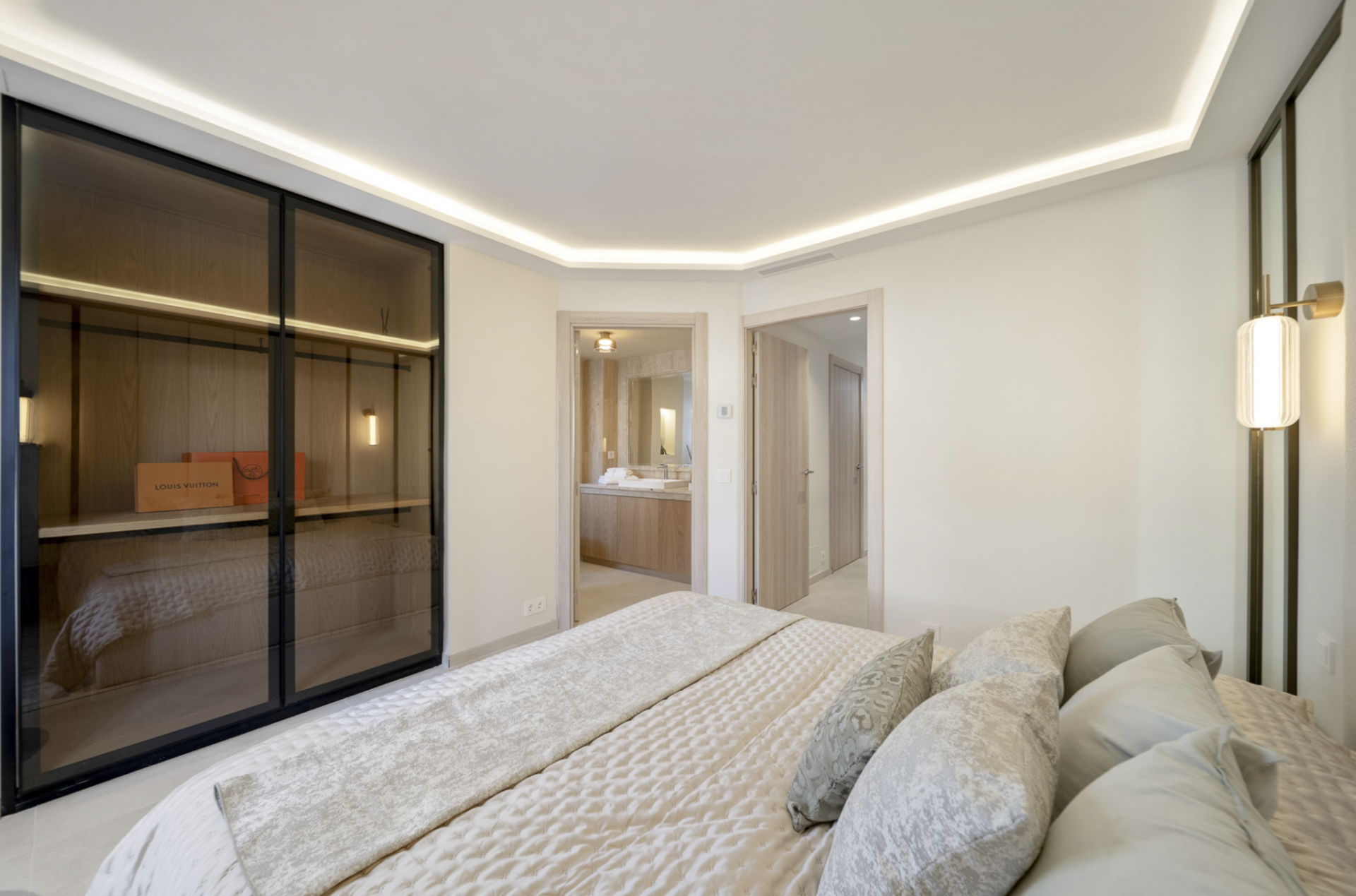  Image of Town House - 3 Bedrooms - 3 Bathrooms for sale in Malaga-Marbella-Spain, Image 10