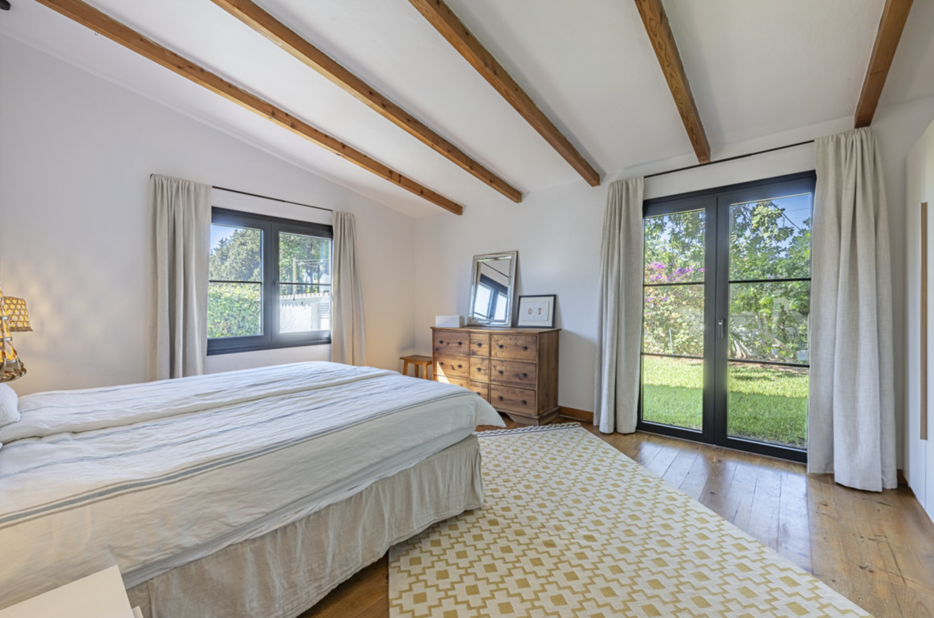 Image of Villa - 3 Bedrooms - 2 Bathrooms for Sale in Malaga-San Pedro de Alcantara-Spain, Image 3