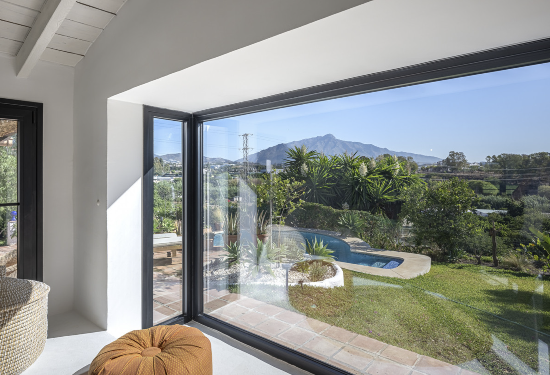  Image of Villa - 3 Bedrooms - 2 Bathrooms for sale in Malaga-San Pedro de Alcantara-Spain, Image 15