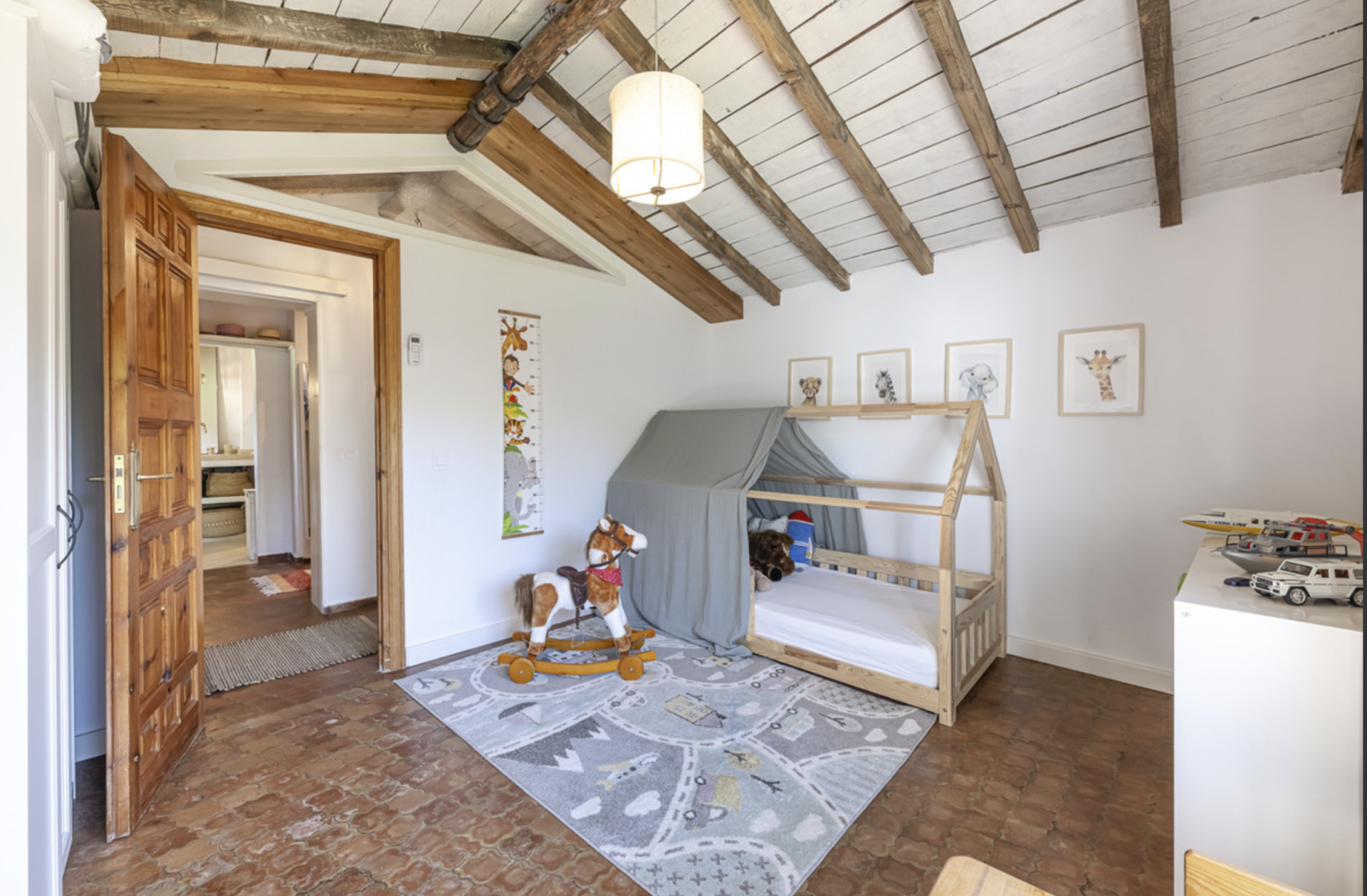  Image of Villa - 3 Bedrooms - 2 Bathrooms for sale in Malaga-San Pedro de Alcantara-Spain, Image 21