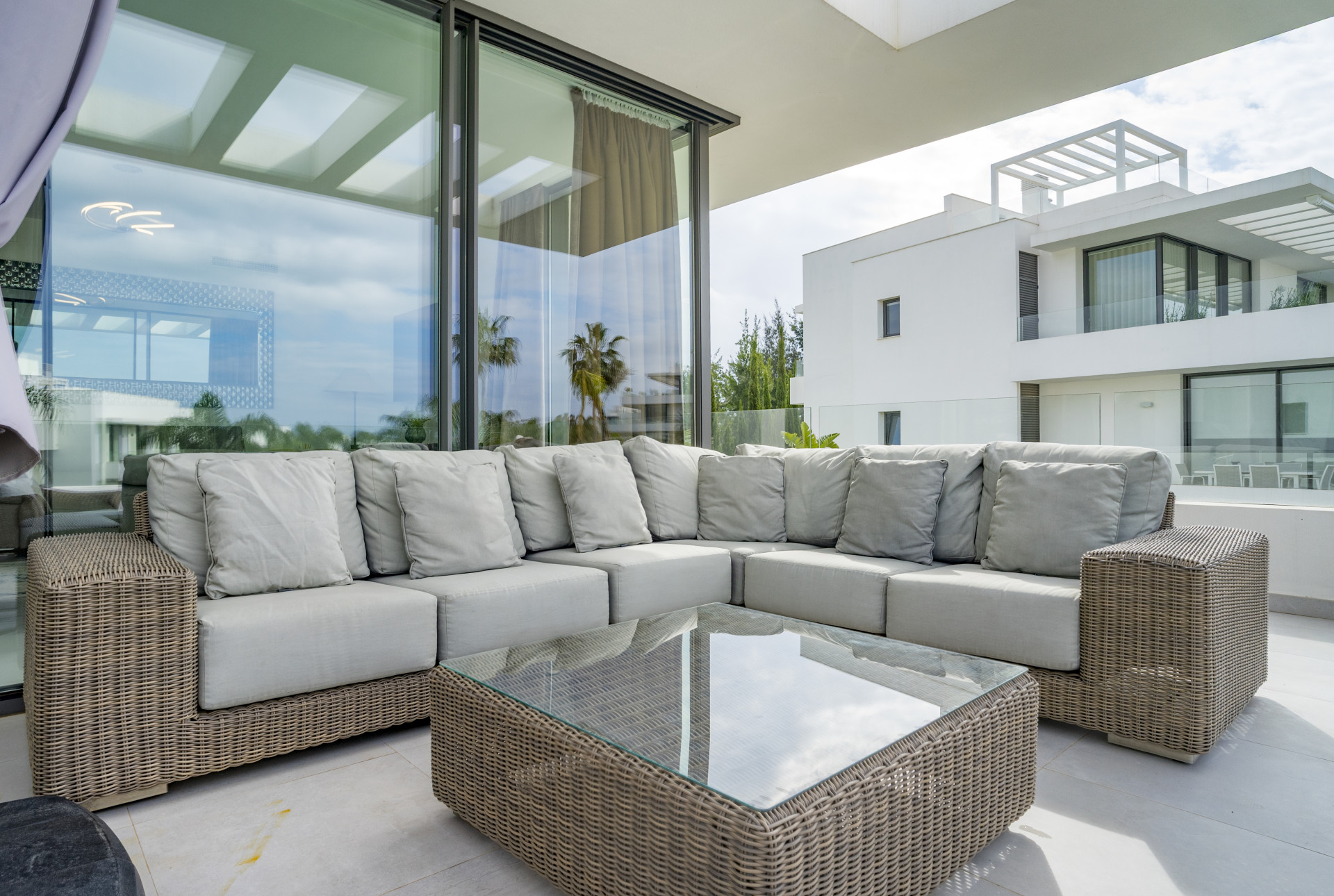  Image of Penthouse - 3 Bedrooms - 2 Bathrooms for sale in Malaga-Estepona-Spain, Image 15