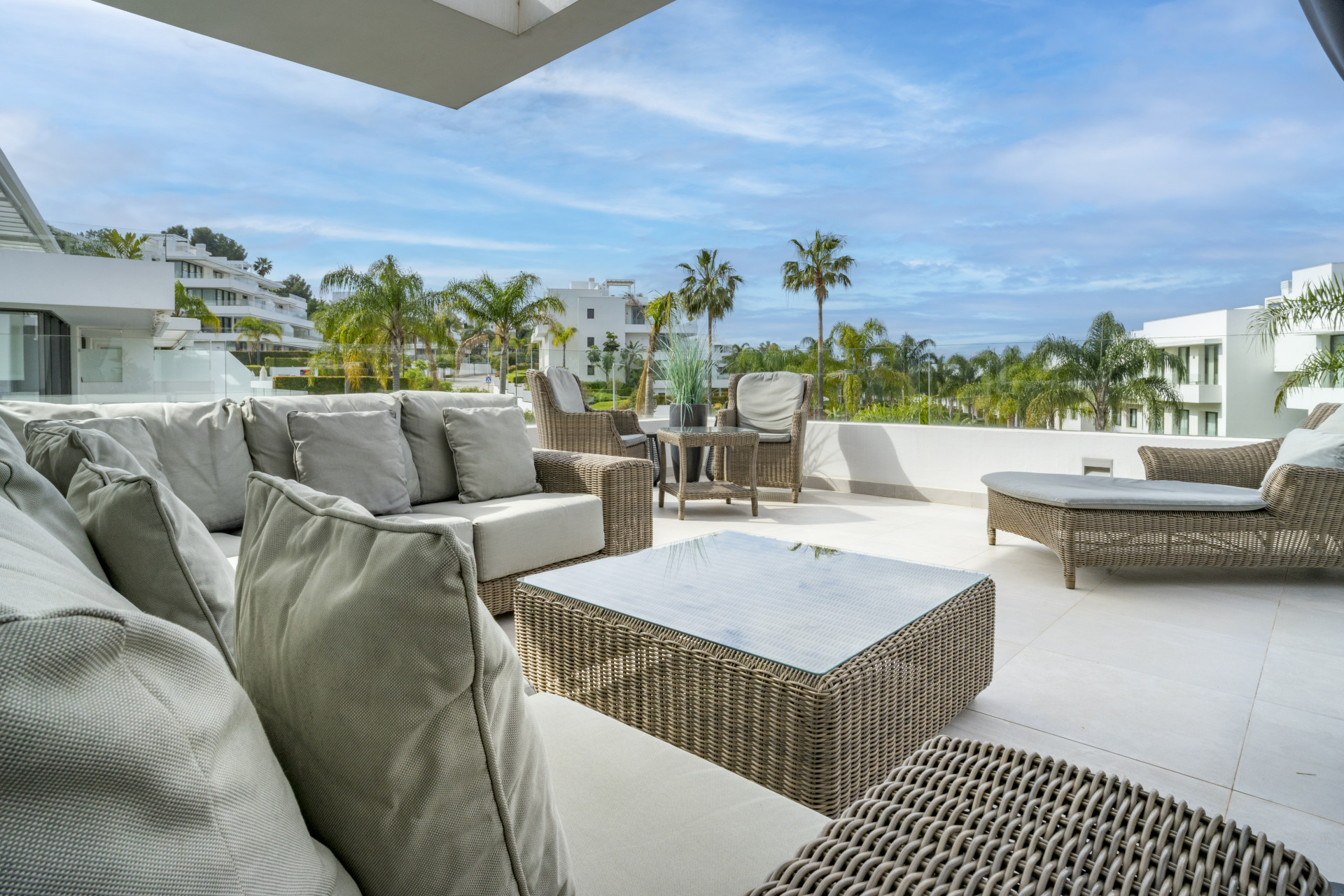  Image of Penthouse - 3 Bedrooms - 2 Bathrooms for sale in Malaga-Estepona-Spain, Image 12