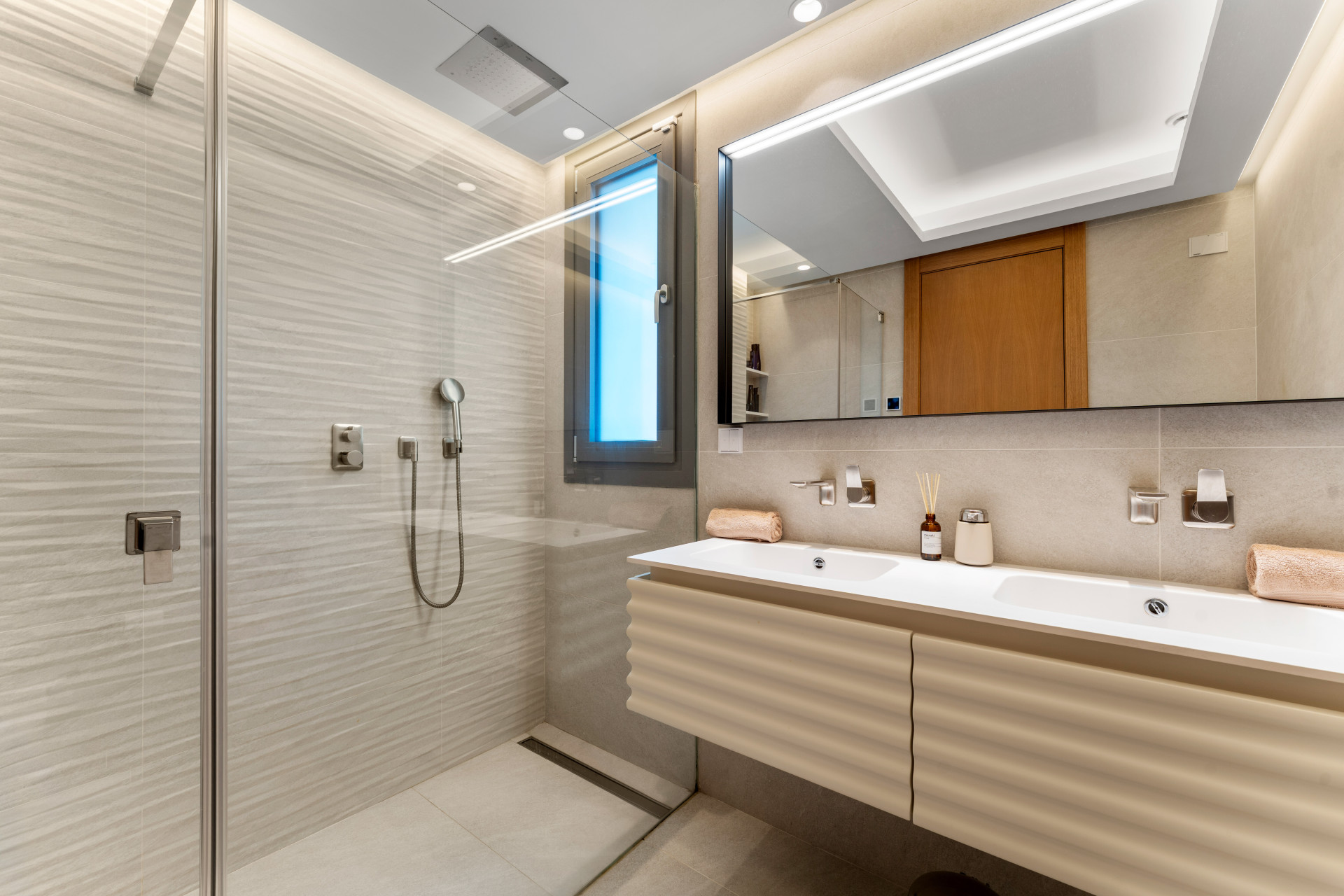  Image of Duplex Penthouse - 3 Bedrooms - 2 Bathrooms for sale in Malaga-Benahavis-Spain, Image 23