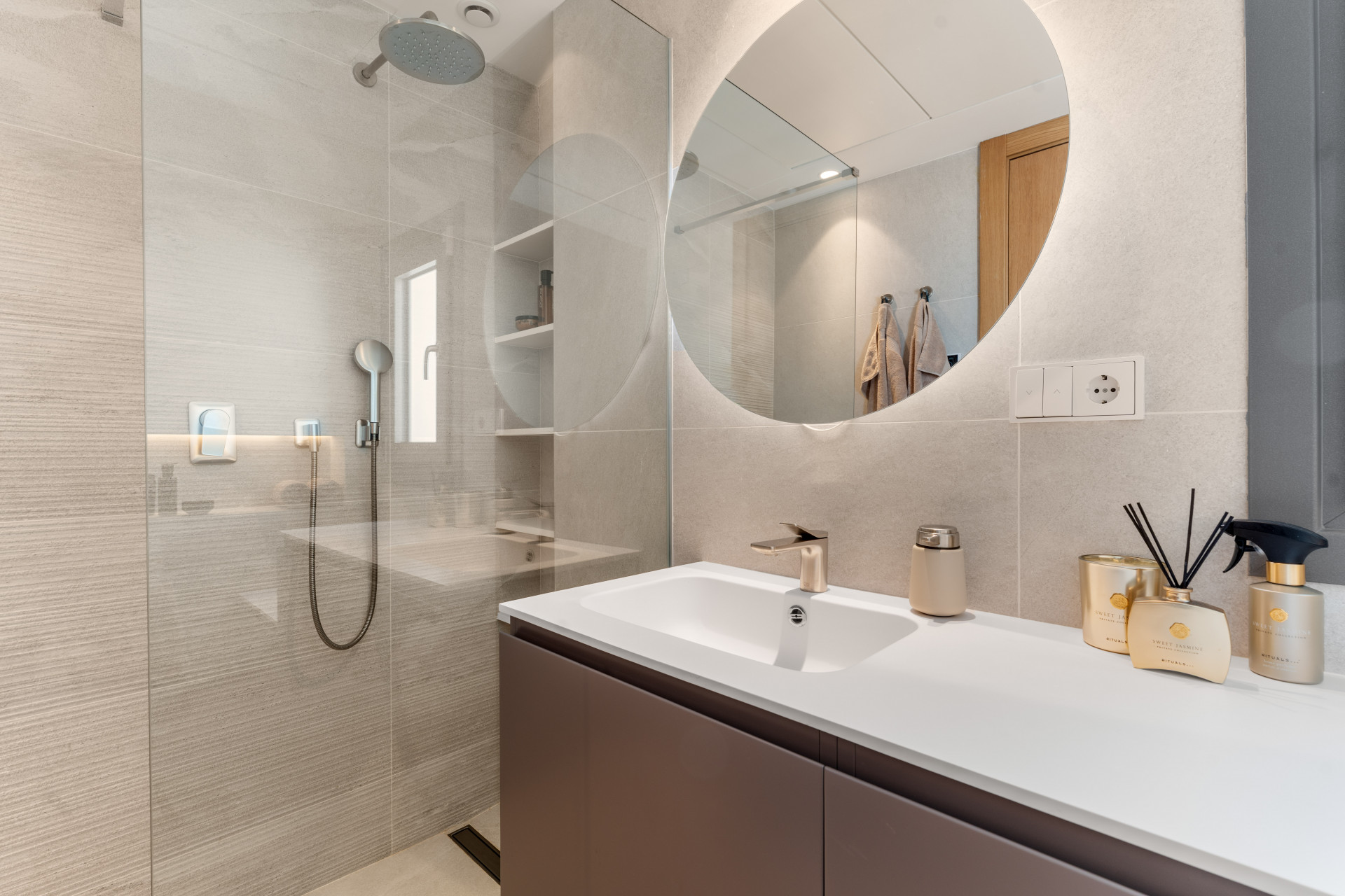  Image of Duplex Penthouse - 3 Bedrooms - 2 Bathrooms for sale in Malaga-Benahavis-Spain, Image 31
