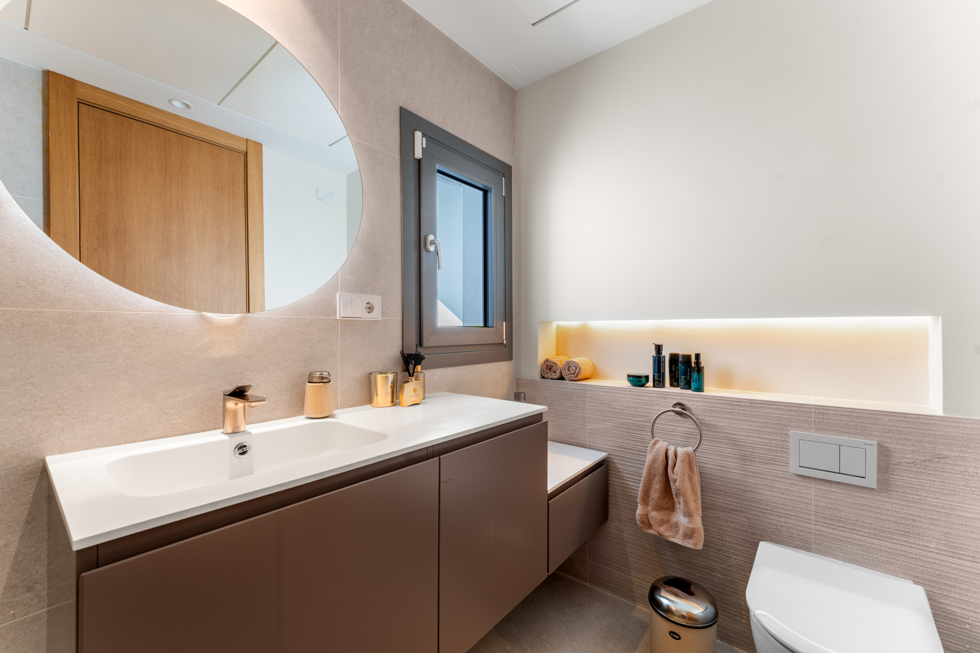  Image of Duplex Penthouse - 3 Bedrooms - 2 Bathrooms for sale in Malaga-Benahavis-Spain, Image 27