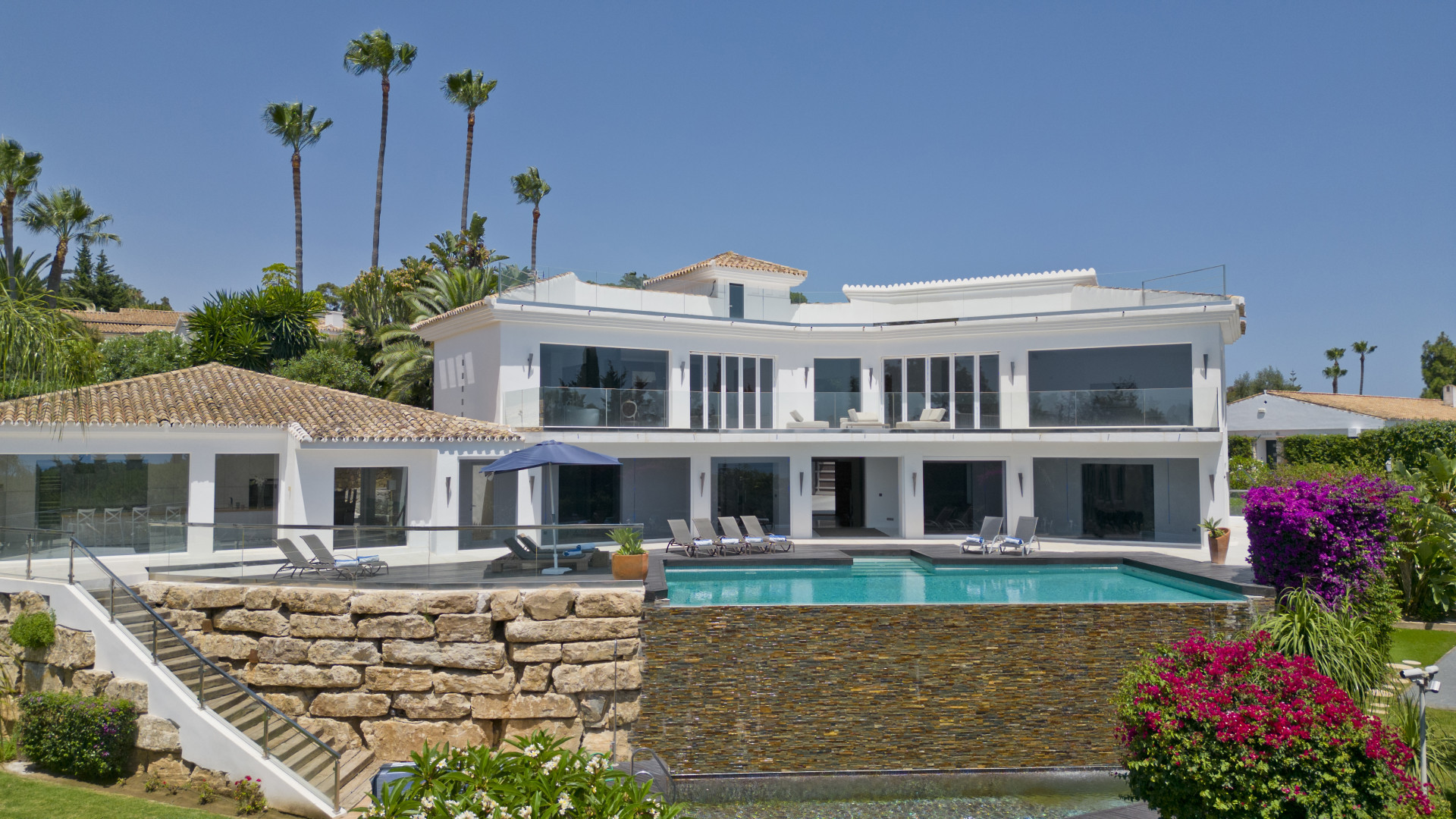 Image of Villa - 5 Bedrooms - 5 Bathrooms for Sale in Malaga-Marbella-Spain, Image 4