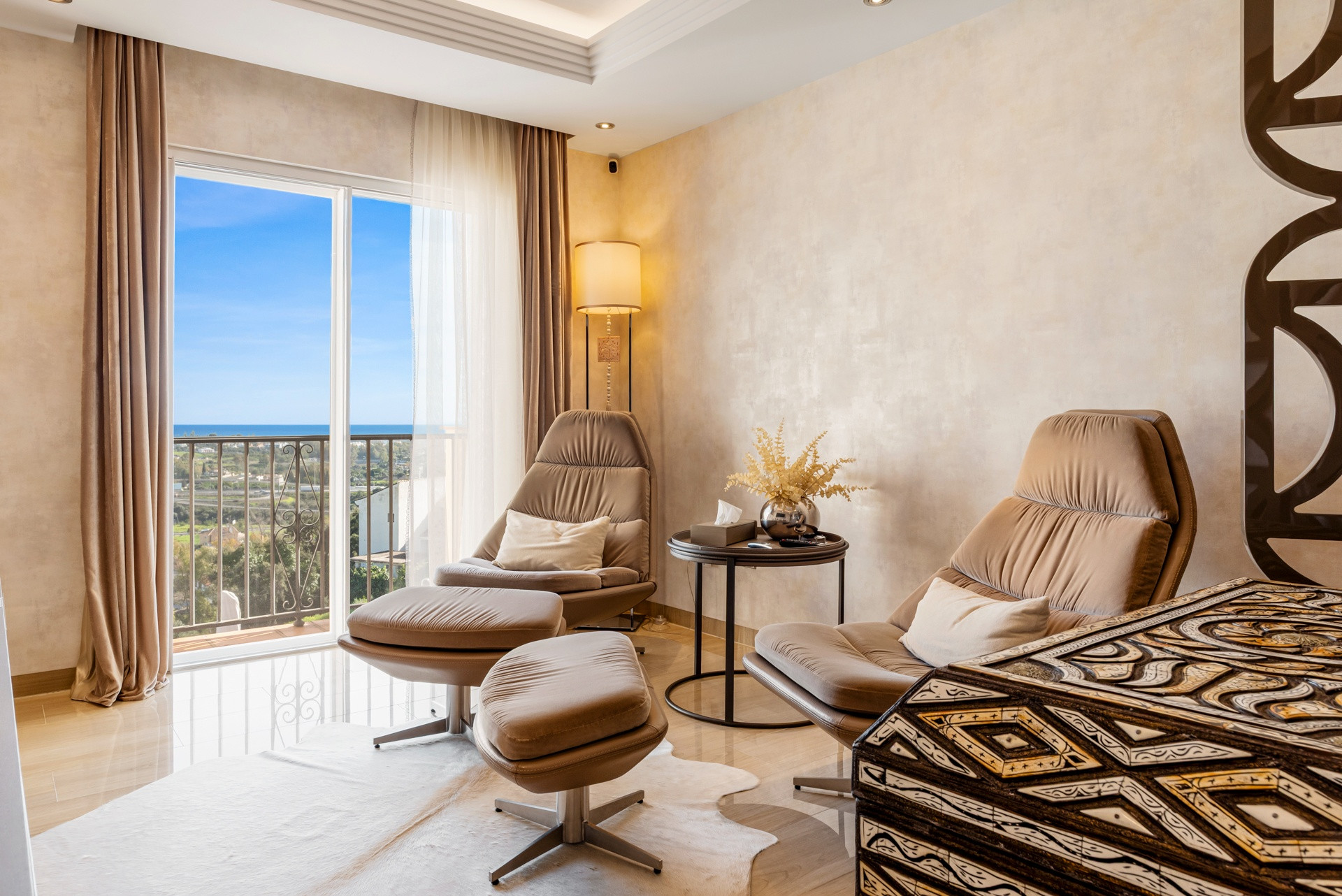 Image of Duplex Penthouse - 4 Bedrooms - 3 Bathrooms for Sale in Malaga-Benahavis-Spain, Image 4