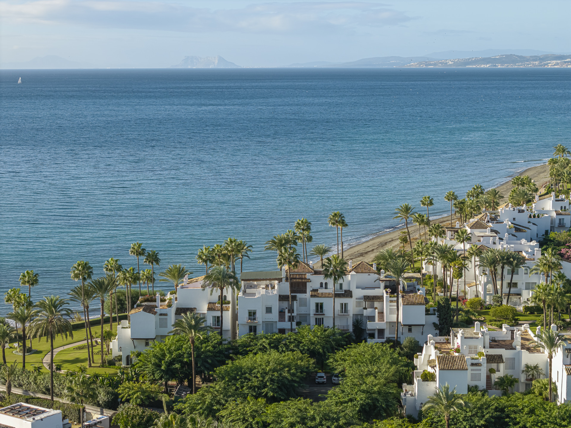  Image of Ground Floor Apartment - 3 Bedrooms - 3 Bathrooms for sale in Malaga-Estepona-Spain, Image 43