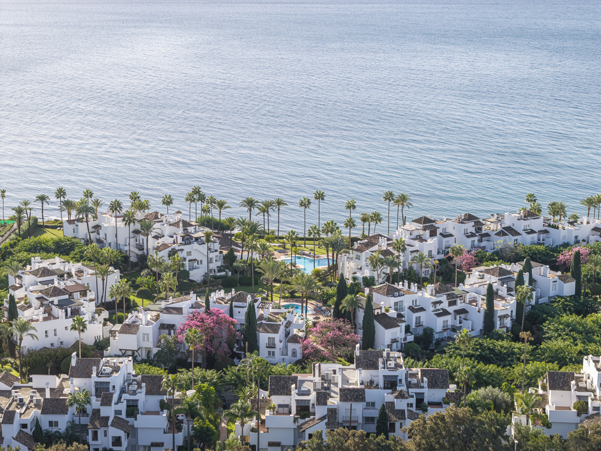  Image of Ground Floor Apartment - 3 Bedrooms - 3 Bathrooms for sale in Malaga-Estepona-Spain, Image 23