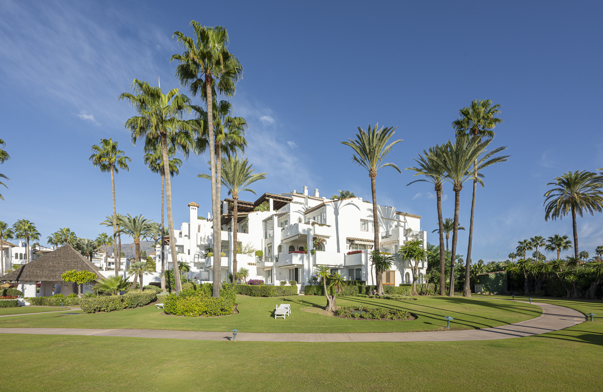  Image of Ground Floor Apartment - 3 Bedrooms - 3 Bathrooms for sale in Malaga-Estepona-Spain, Image 29