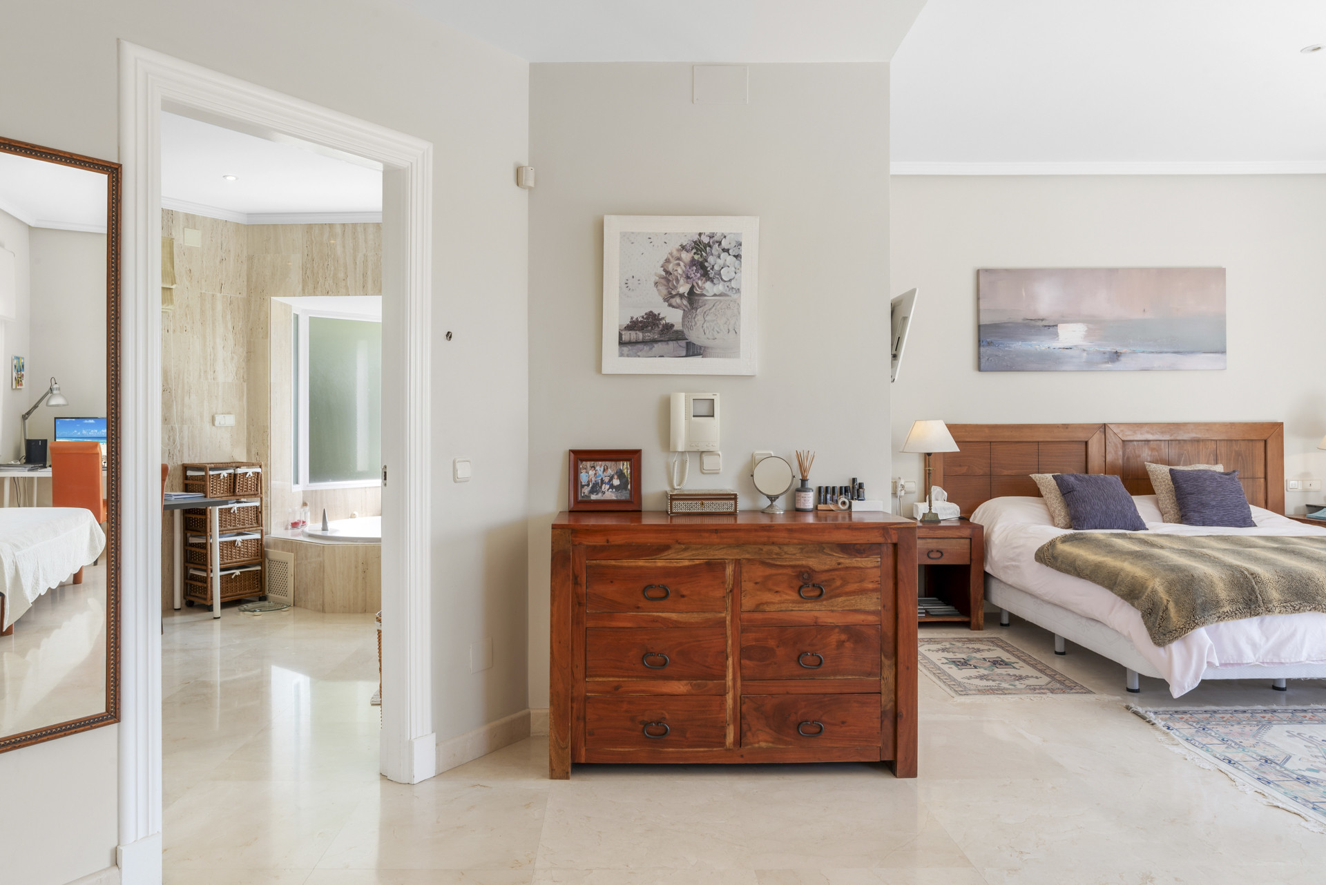  Image of Villa - 6 Bedrooms - 6 Bathrooms for sale in Malaga-Benahavis-Spain, Image 12
