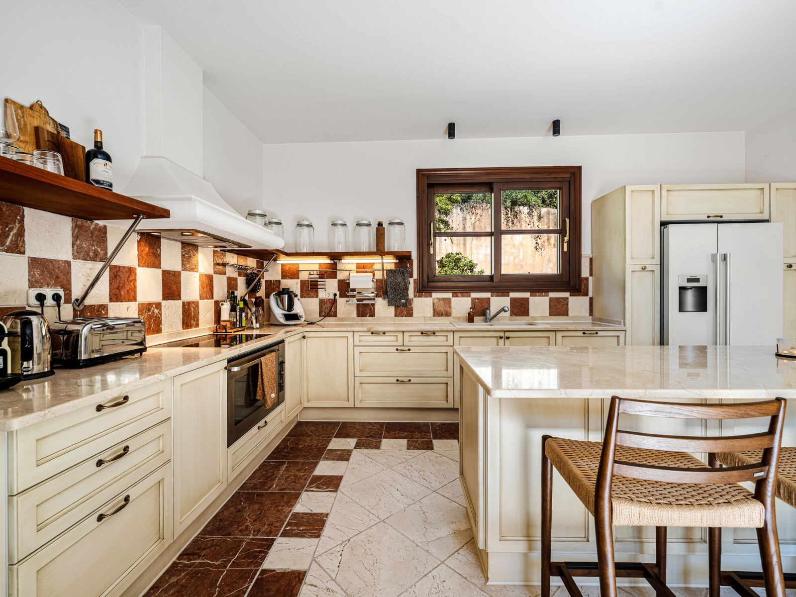 Image of Villa - 5 Bedrooms - 5 Bathrooms for Sale in Malaga-Benahavis-Spain, Image 4