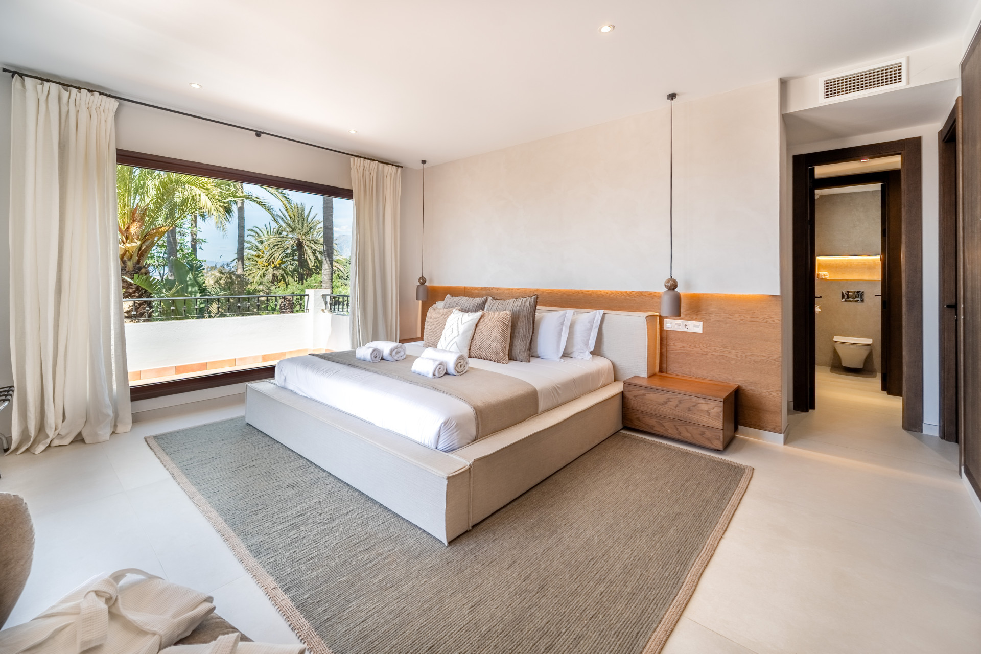  Image of Villa - 6 Bedrooms - 8 Bathrooms for sale in Malaga-Marbella-Spain, Image 27