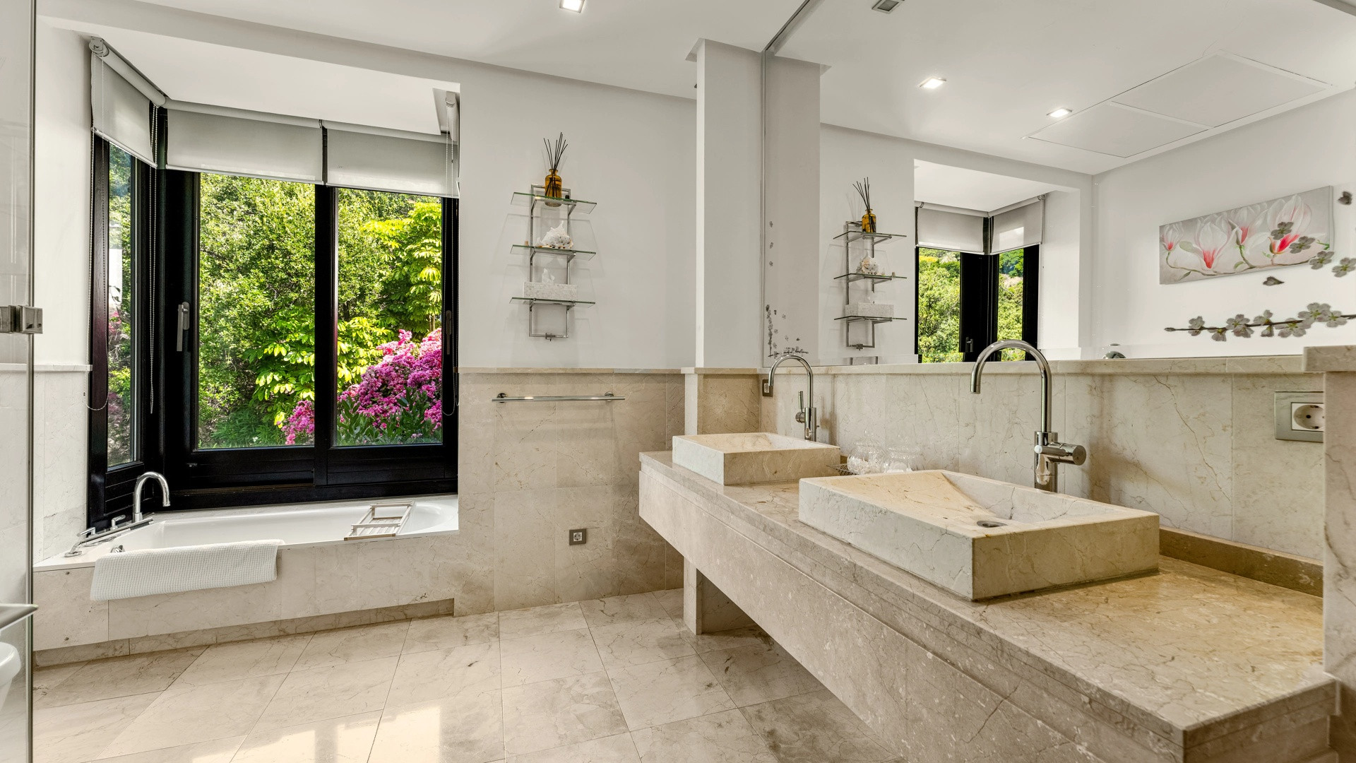  Image of Villa - 6 Bedrooms - 6 Bathrooms for sale in Malaga-Benahavis-Spain, Image 8