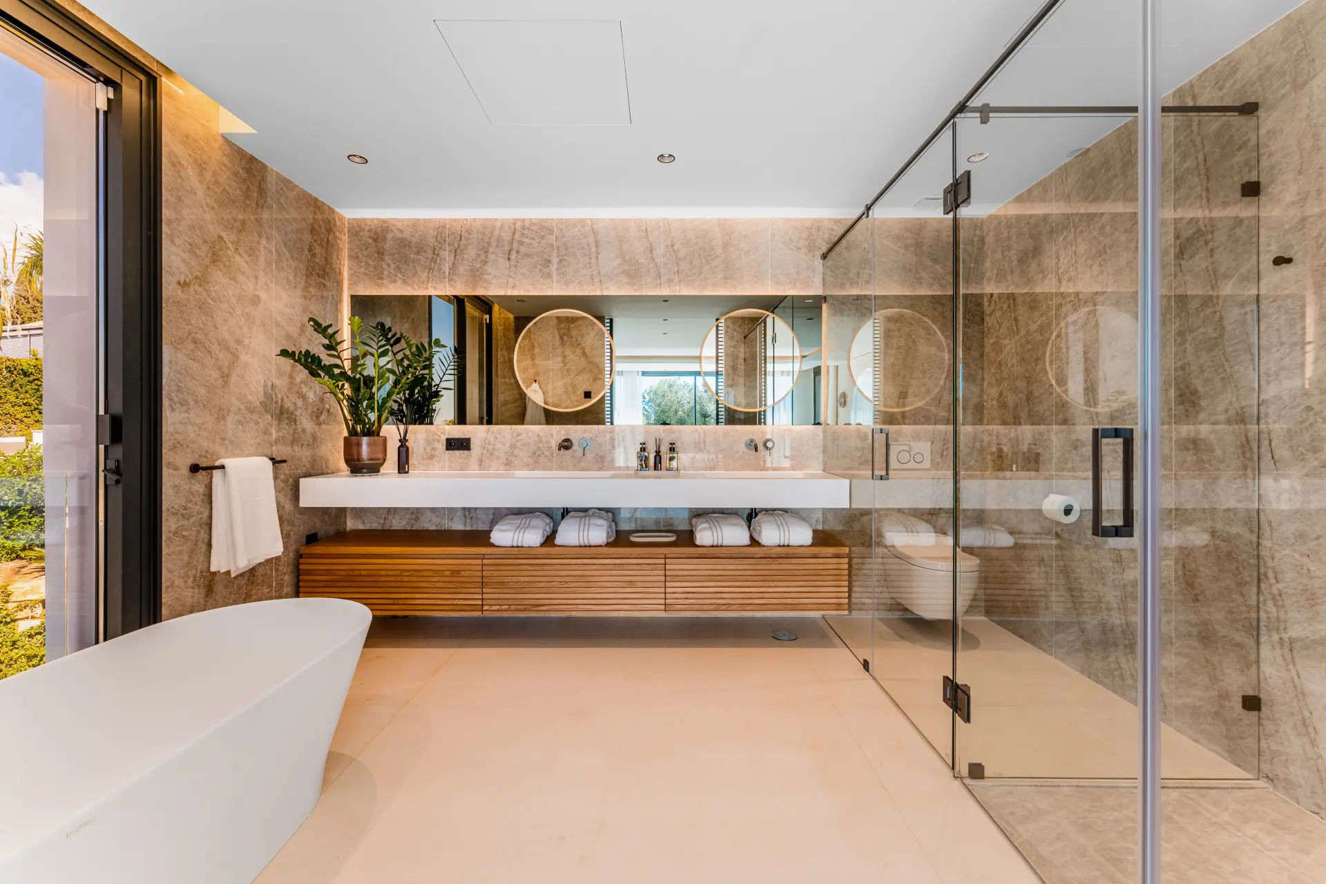  Image of Villa - 6 Bedrooms - 6 Bathrooms for sale in Malaga-Marbella-Spain, Image 9