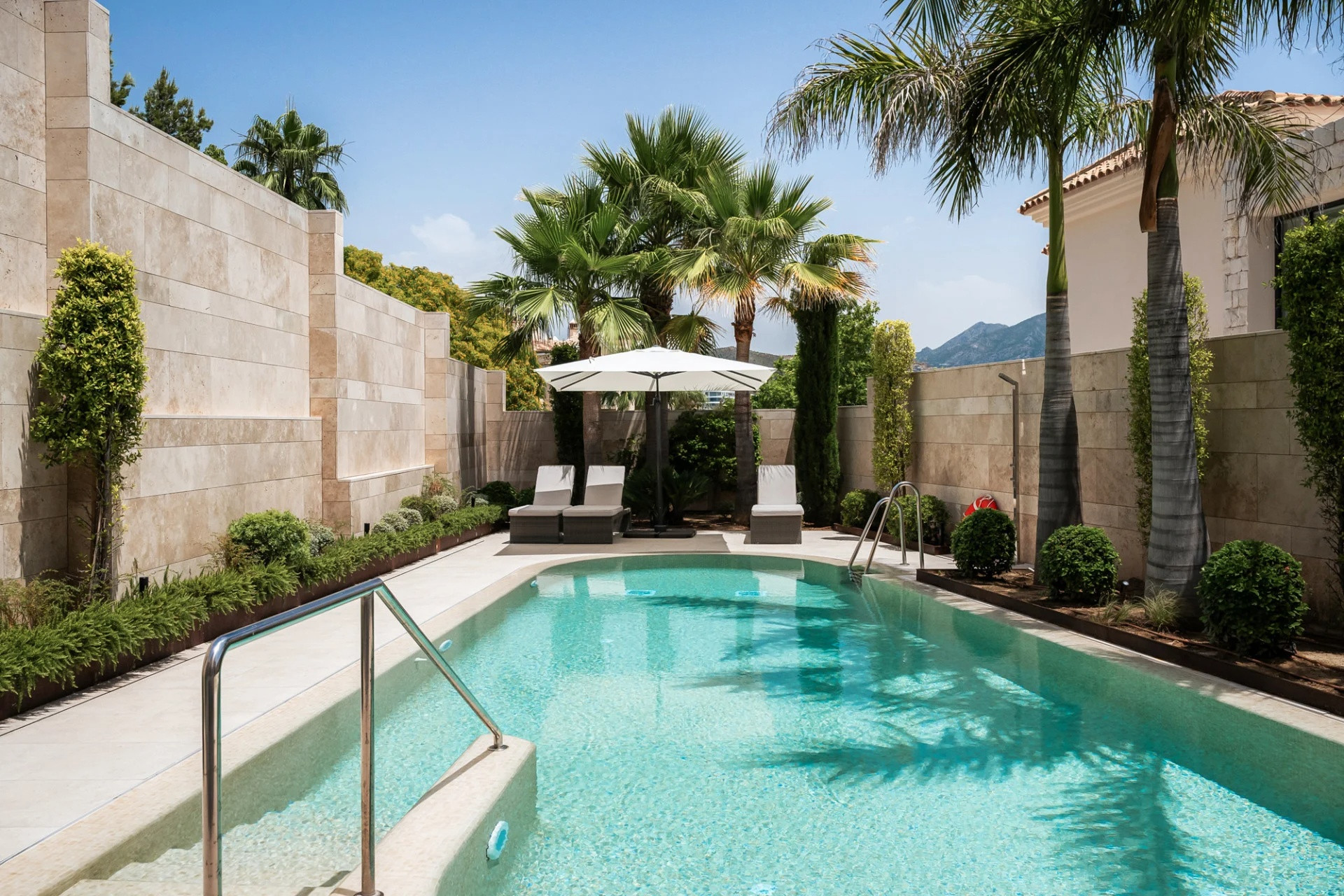 Image of Apartment - 3 Bedrooms - 3 Bathrooms for Sale in Malaga-Benahavis-Spain, Image 3