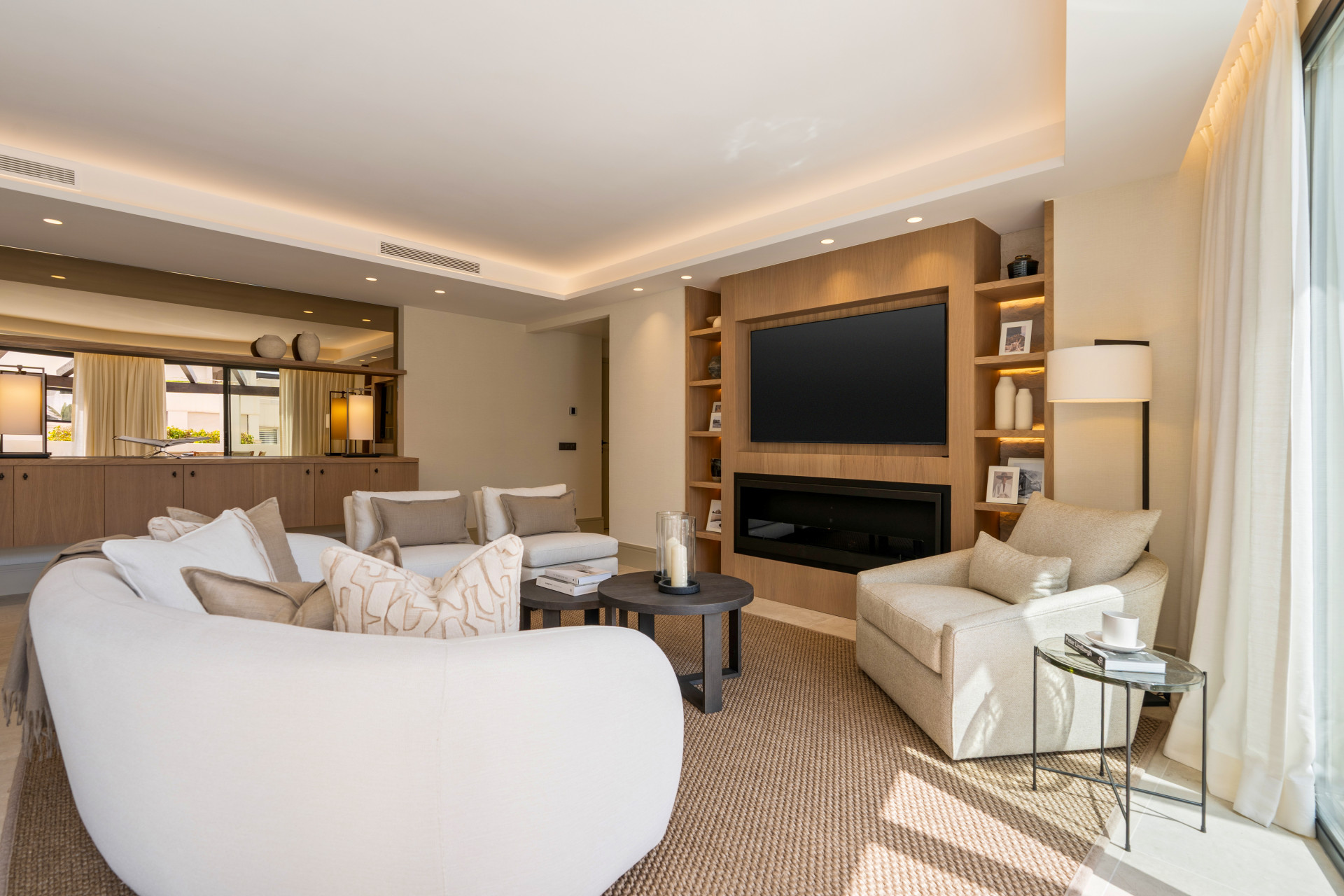 Image of Ground Floor Apartment - 3 Bedrooms - 2 Bathrooms for Sale in Malaga-Marbella-Spain, Image 3