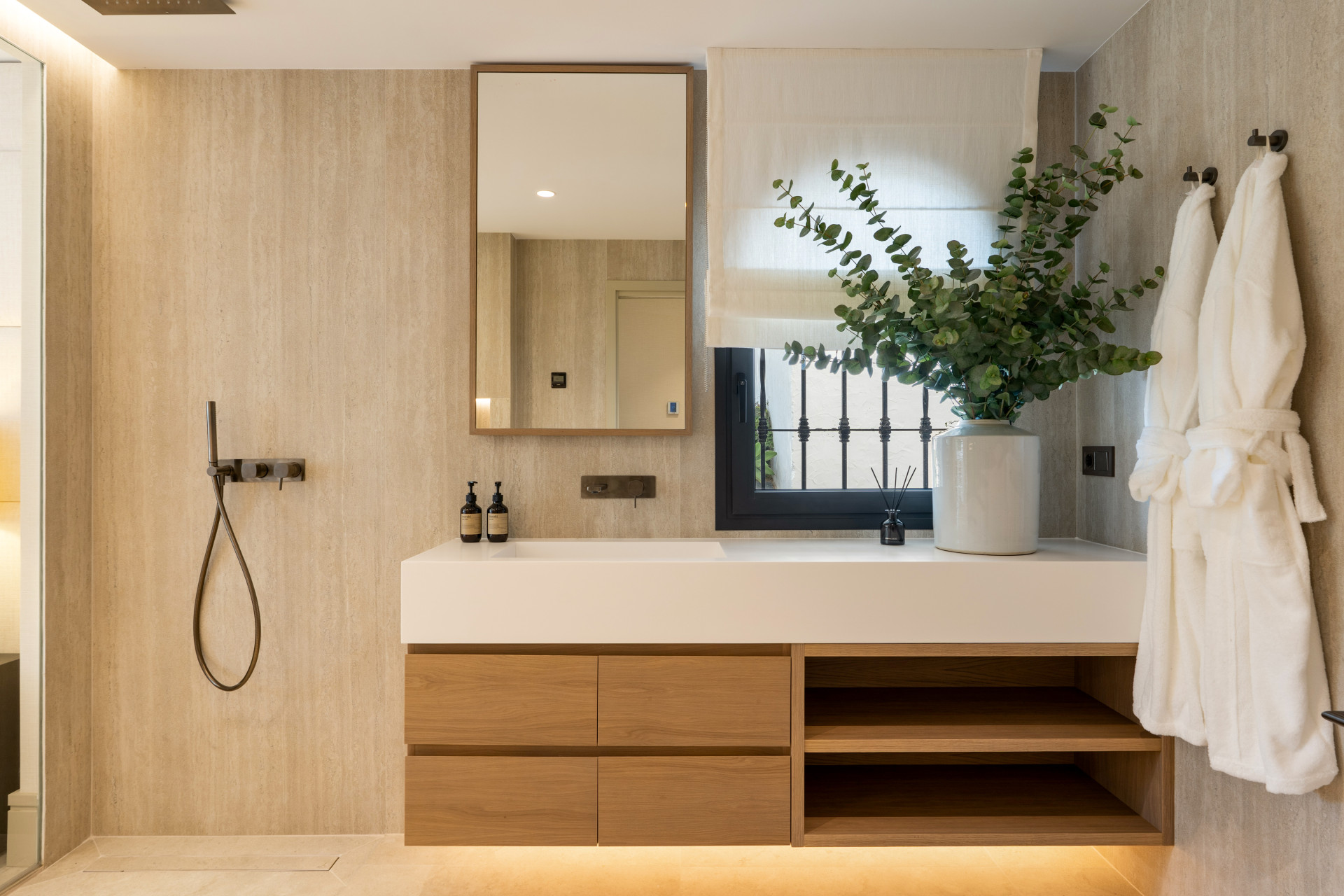  Image of Ground Floor Apartment - 3 Bedrooms - 2 Bathrooms for sale in Malaga-Marbella-Spain, Image 15