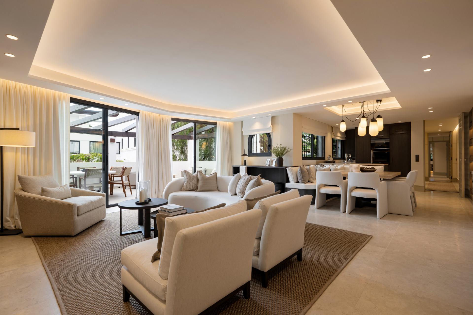 Image of Ground Floor Apartment - 3 Bedrooms - 2 Bathrooms for Sale in Malaga-Marbella-Spain, Image 4
