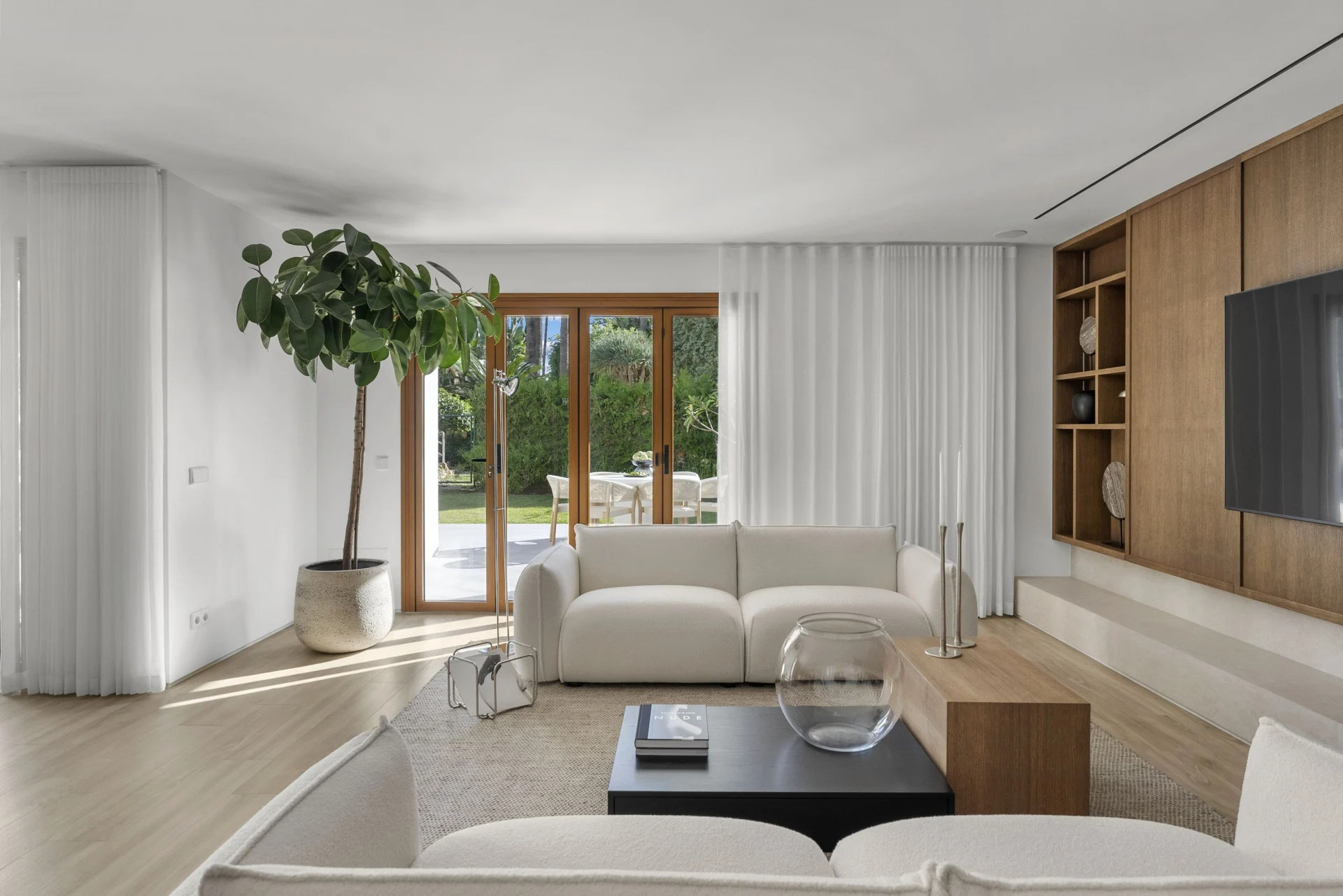 Image of Ground Floor Duplex - 4 Bedrooms - 4 Bathrooms for Sale in Malaga-Marbella-Spain, Image 3