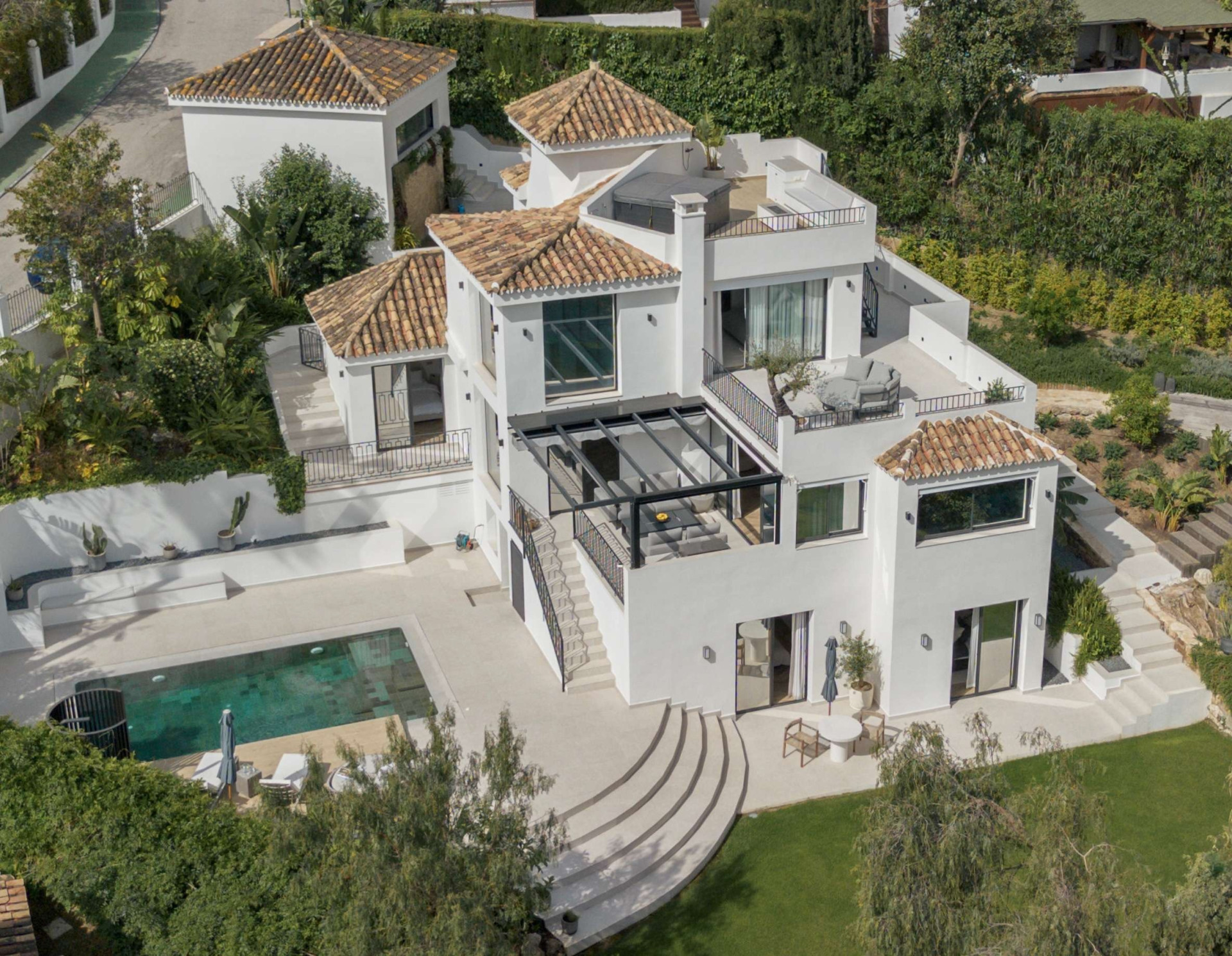 Image of Villa - 5 Bedrooms - 5 Bathrooms for Sale in Malaga-Marbella-Spain, Image 1