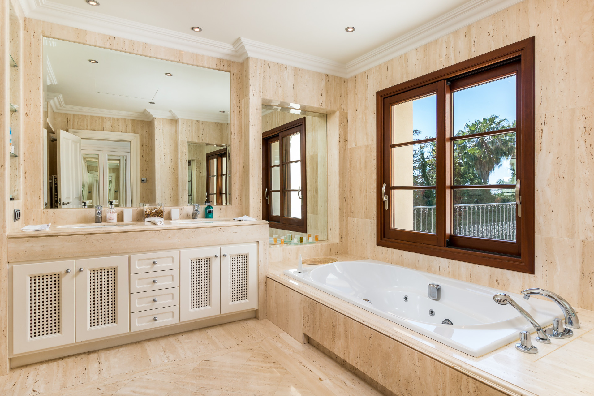  Image of Villa - 5 Bedrooms - 5 Bathrooms for sale in Malaga-Marbella-Spain, Image 19