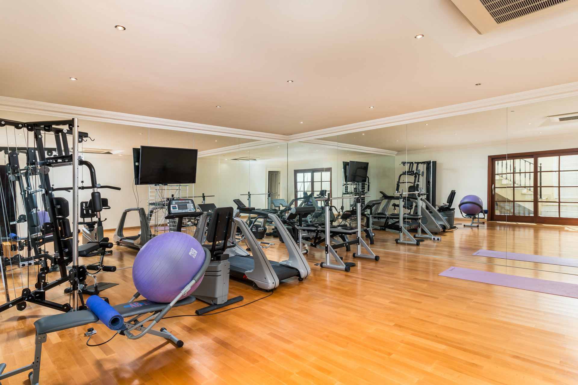  Image of Villa - 5 Bedrooms - 5 Bathrooms for sale in Malaga-Marbella-Spain, Image 23