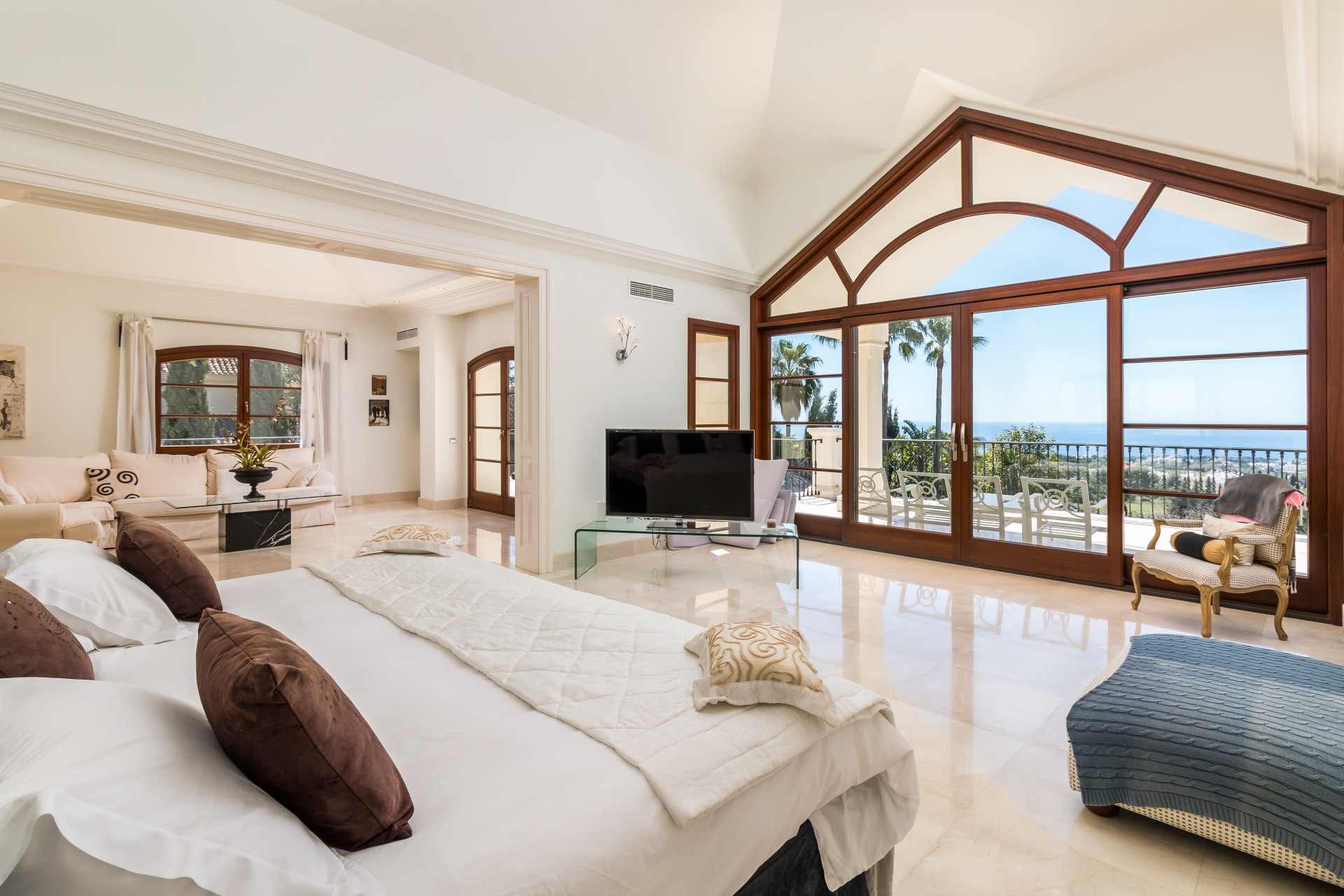  Image of Villa - 5 Bedrooms - 5 Bathrooms for sale in Malaga-Marbella-Spain, Image 13