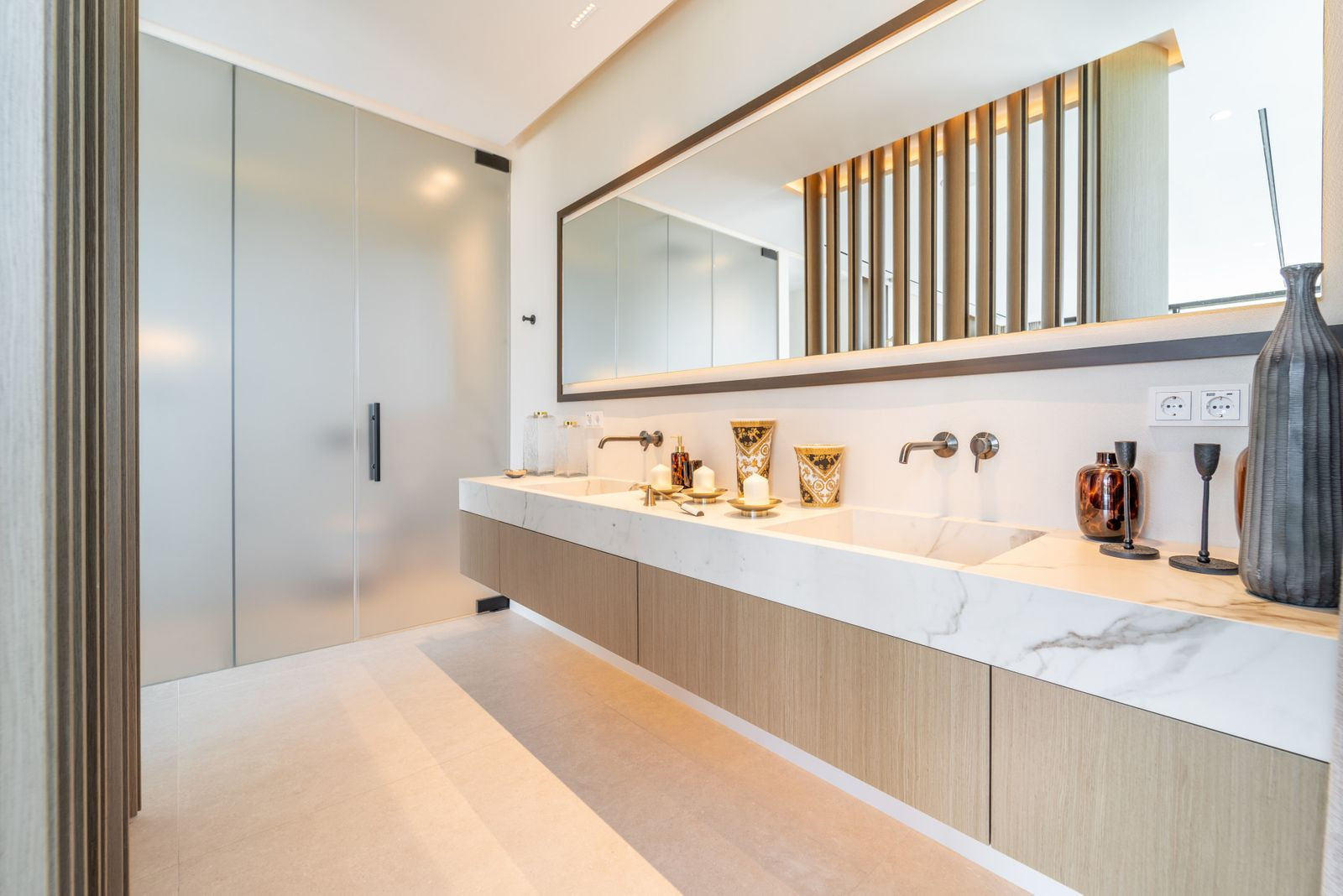  Image of Villa - 6 Bedrooms - 6 Bathrooms for sale in Malaga-Marbella-Spain, Image 17