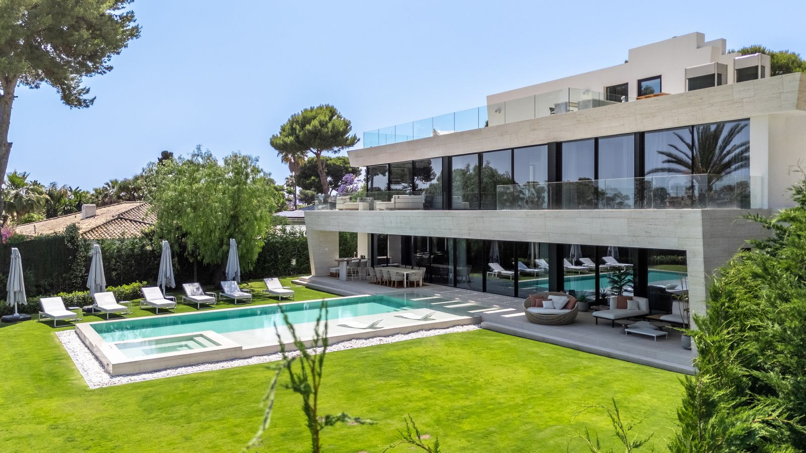 Image of Villa - 6 Bedrooms - 6 Bathrooms for Sale in Malaga-Marbella-Spain, Image 2