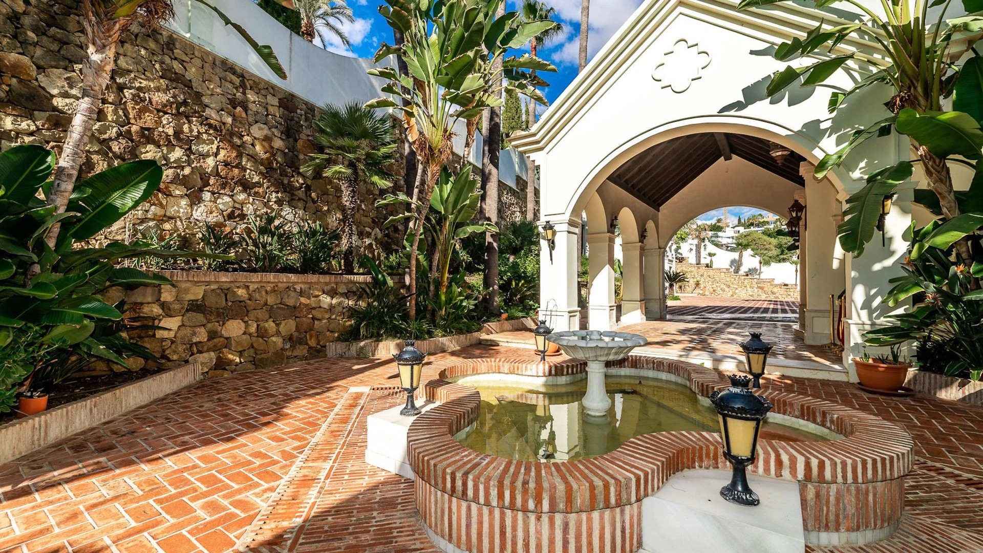  Image of Villa - 15 Bedrooms - 13 Bathrooms for sale in Malaga-Benahavis-Spain, Image 43