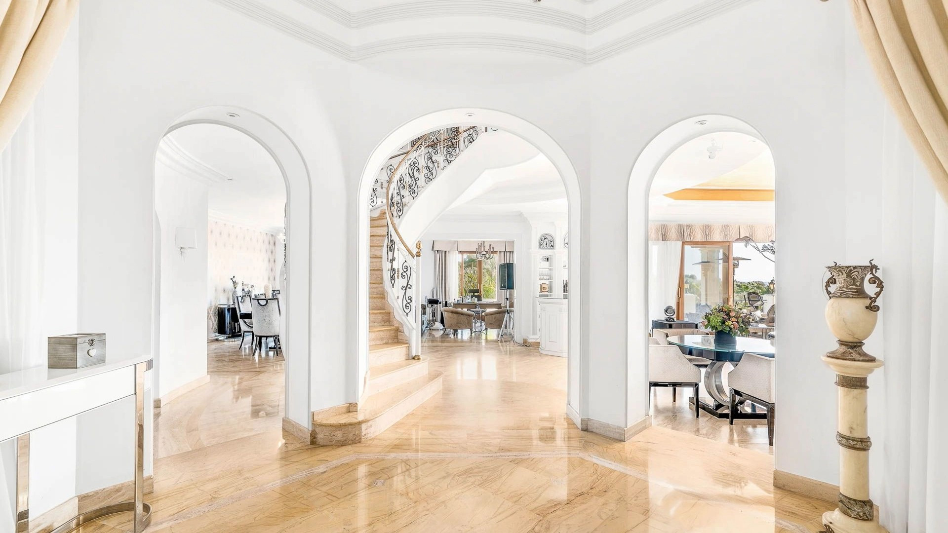  Image of Villa - 15 Bedrooms - 13 Bathrooms for sale in Malaga-Benahavis-Spain, Image 34