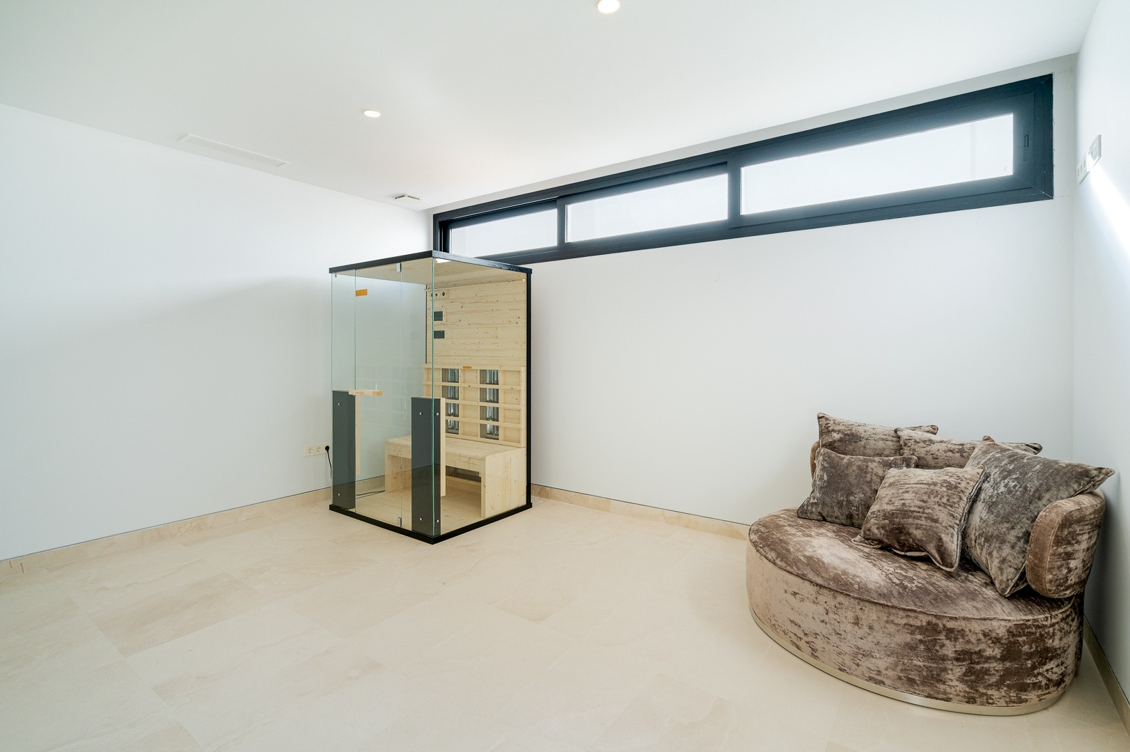  Image of Villa - 5 Bedrooms - 5 Bathrooms for sale in Malaga-Benahavis-Spain, Image 46