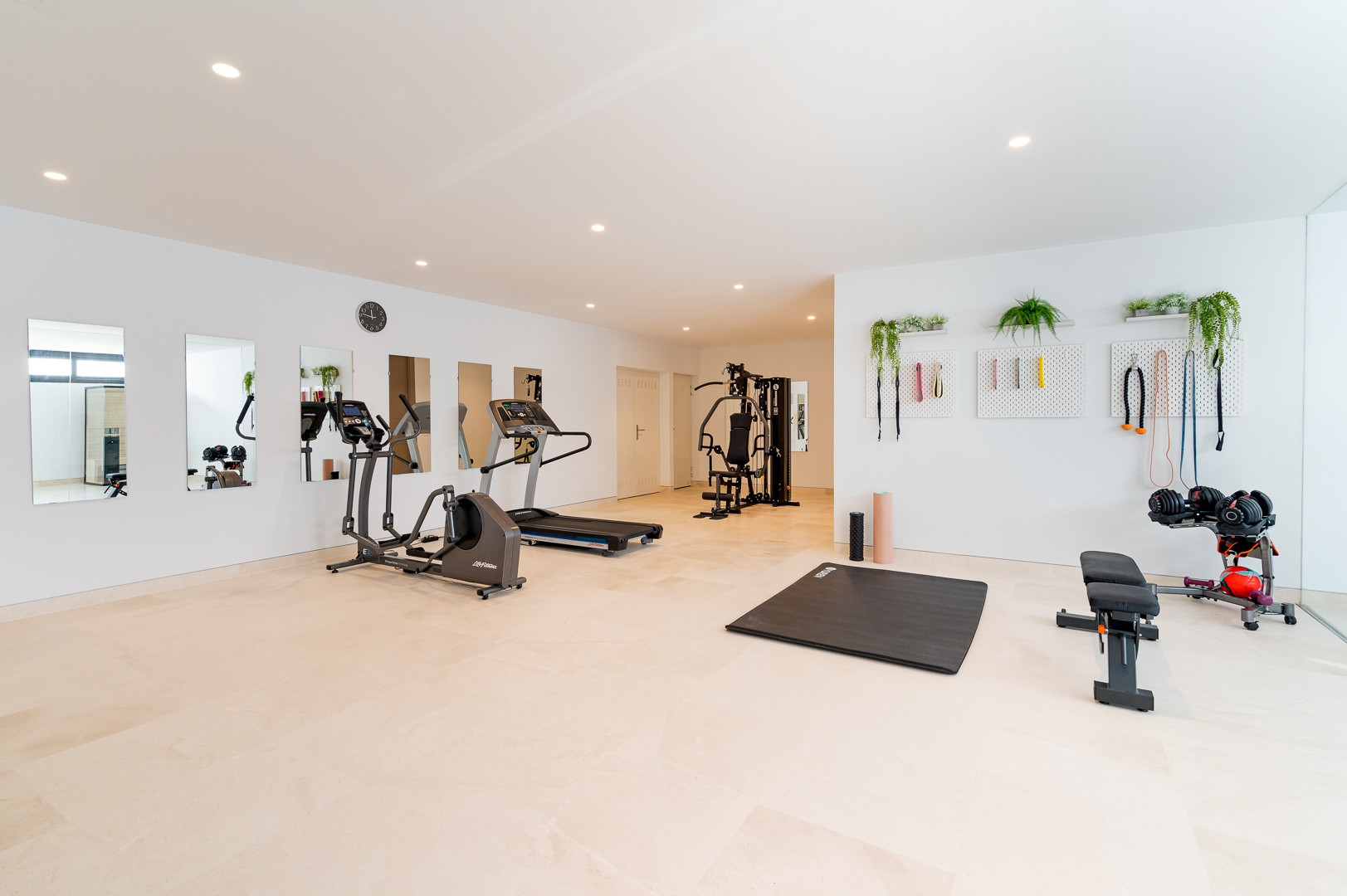  Image of Villa - 5 Bedrooms - 5 Bathrooms for sale in Malaga-Benahavis-Spain, Image 44