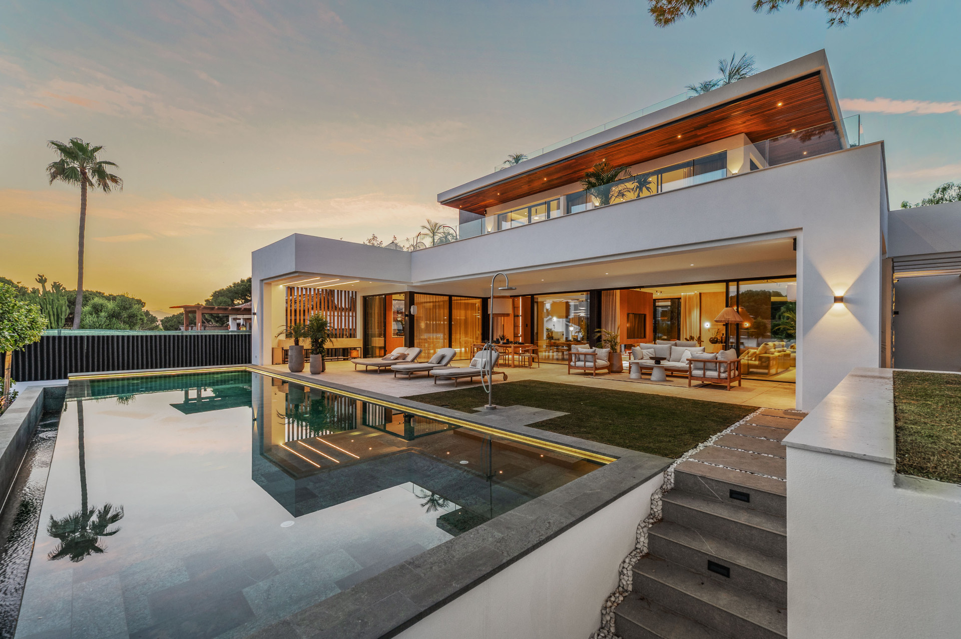 Image of Villa - 6 Bedrooms - 6 Bathrooms for Sale in Malaga-Marbella-Spain, Image 1